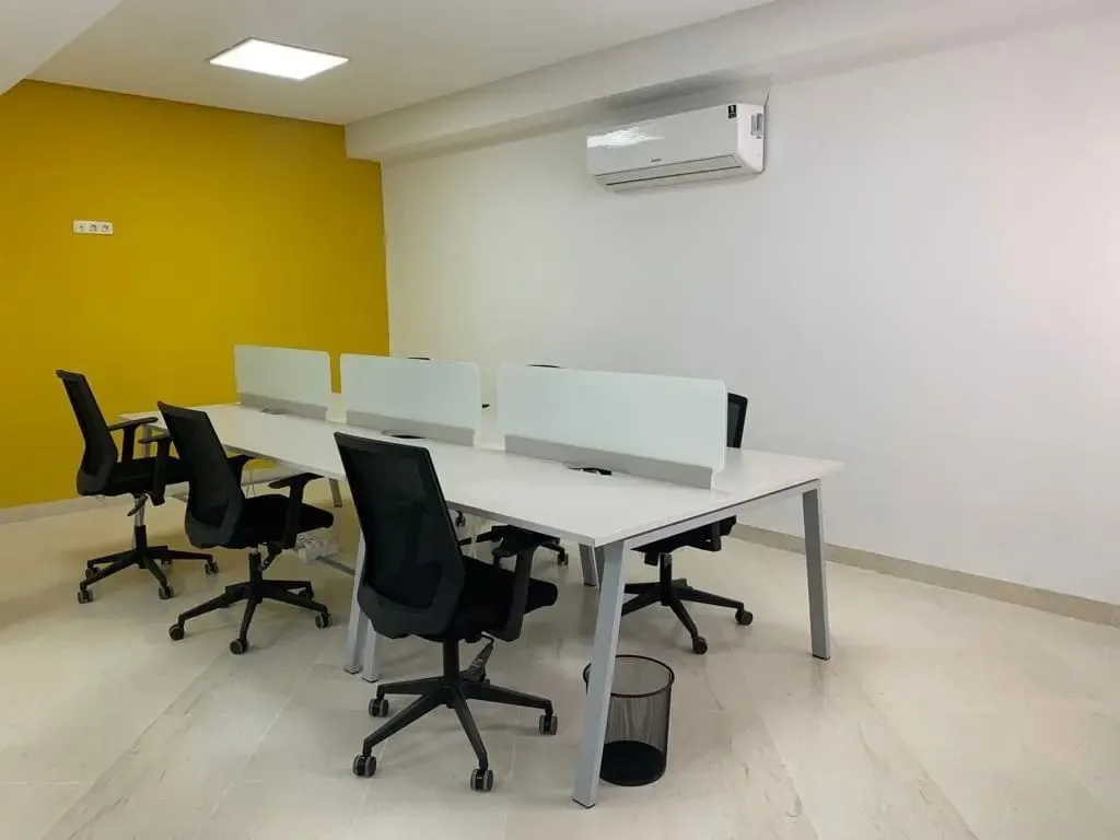 C-HUB، مكتب خاص بـ 6 محطات عمل، سوسة