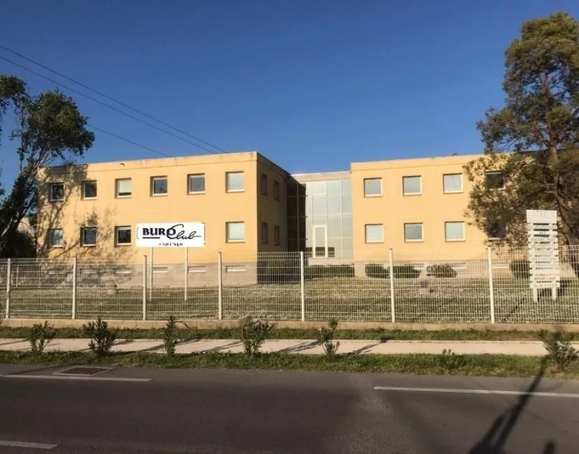 Call Entreprises, Gebäudefassade, Caissargues