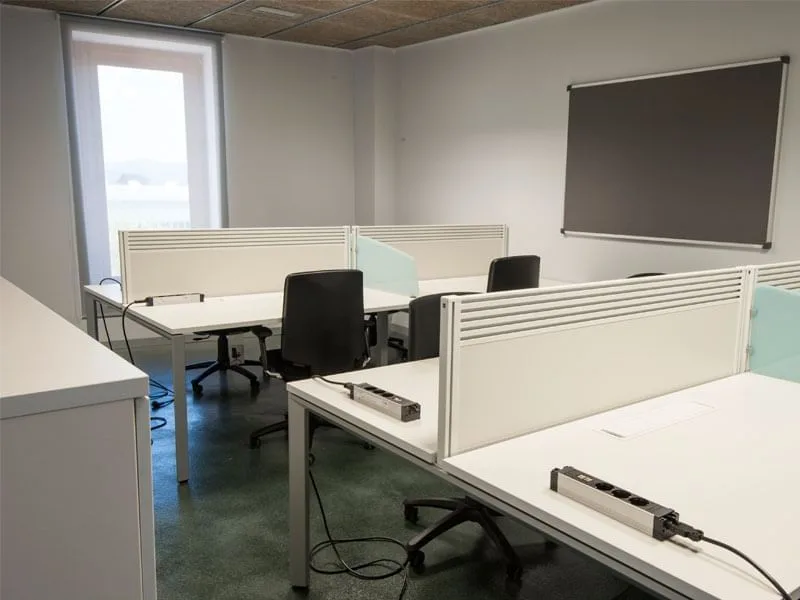 Can Gavarra, Bureau privatif 4 postes, Polinyà