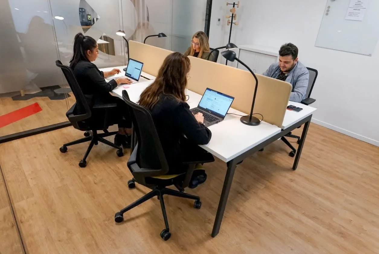 Cap Cowork Nimes, Privatbüro mit 4 Arbeitsplätzen, Nîmes