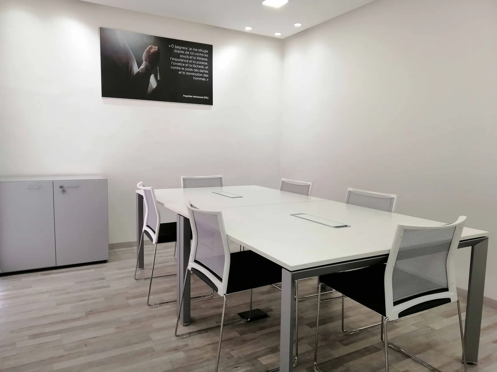 Capital Desk, Salle de réunion 6 personnes, Casablanca