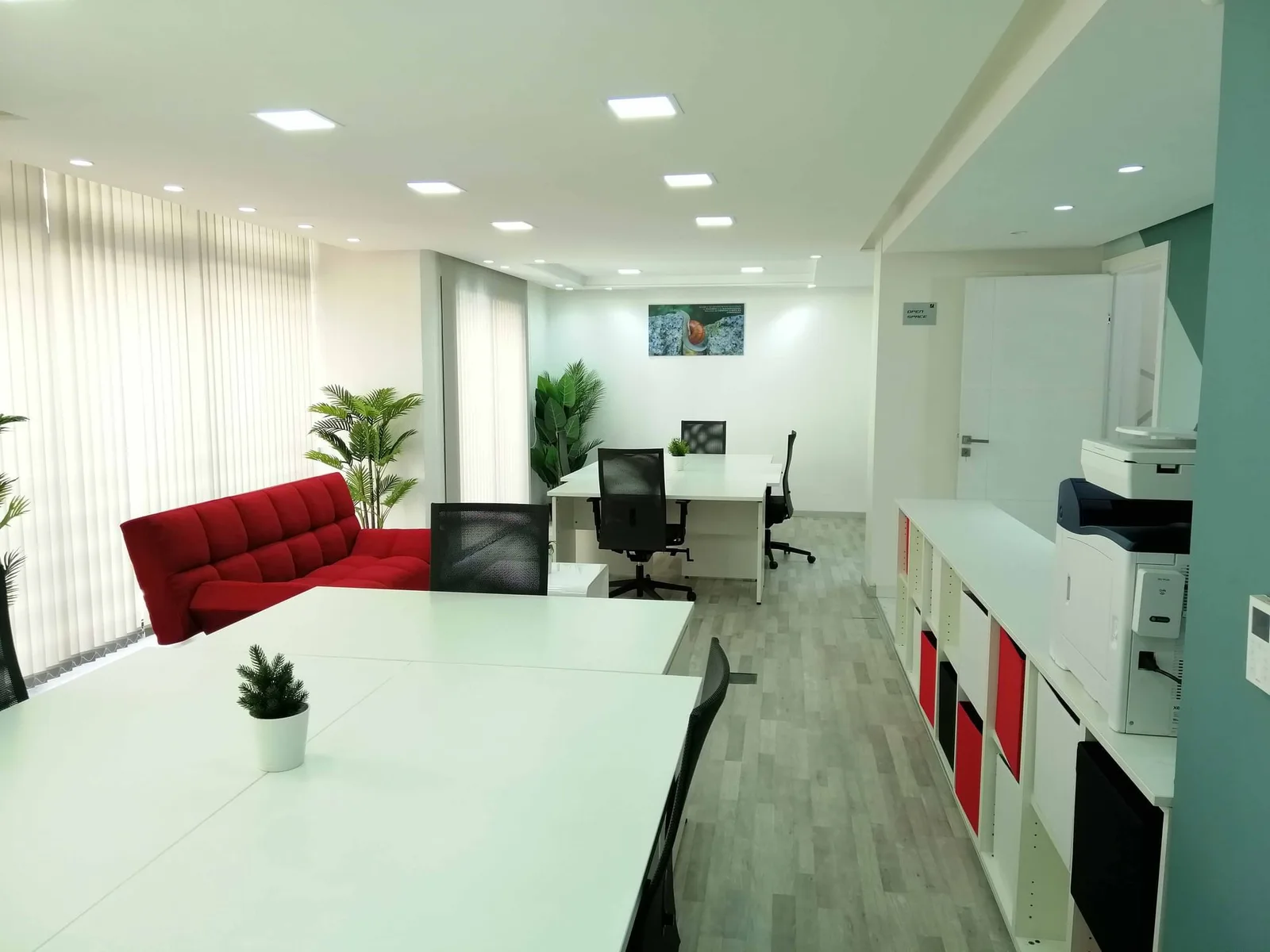 Capital Desk, Open space, Casablanca