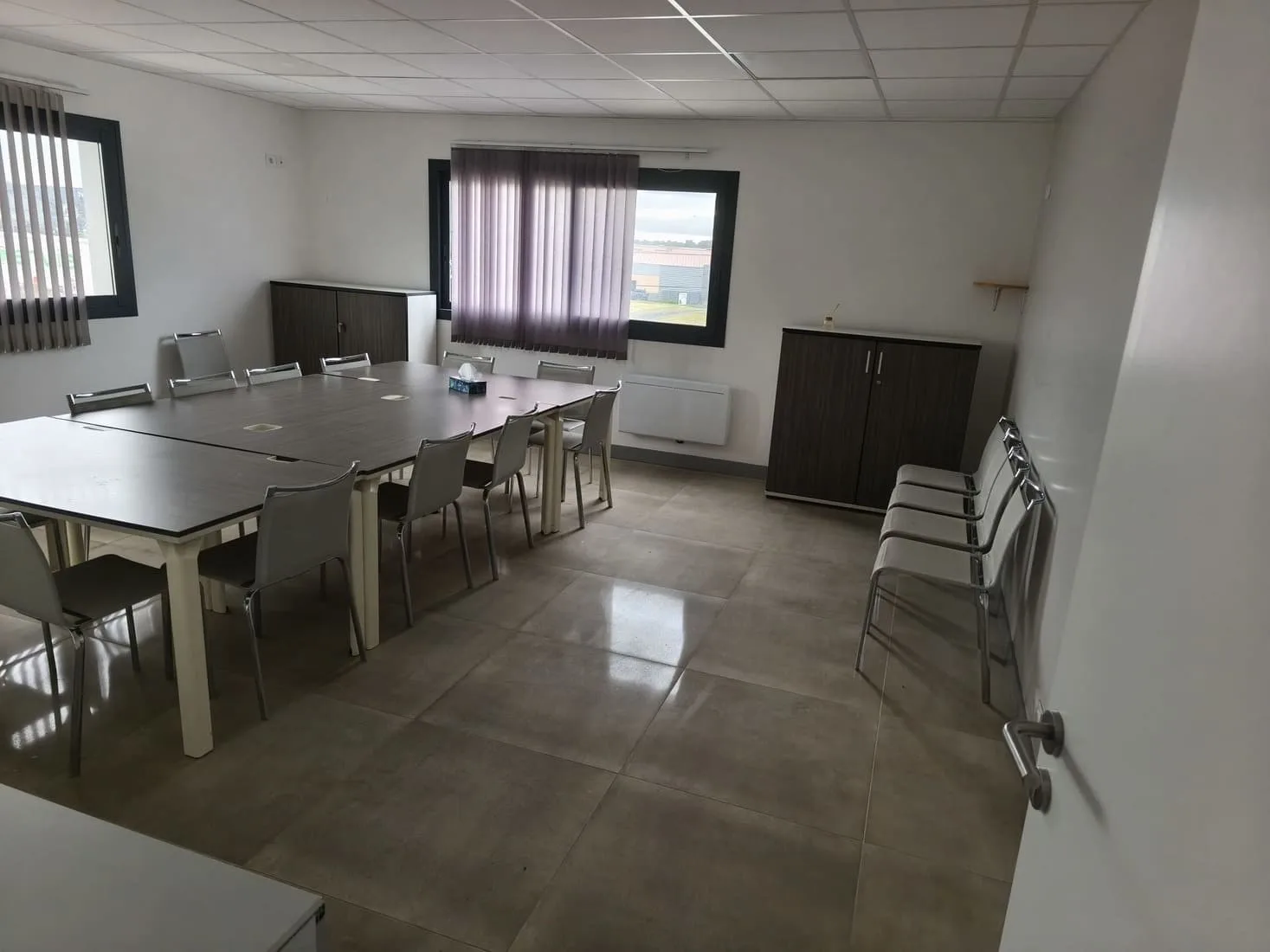 Centre d'Affaires Amane Conseils, Meeting room for 12 people, Yvrac