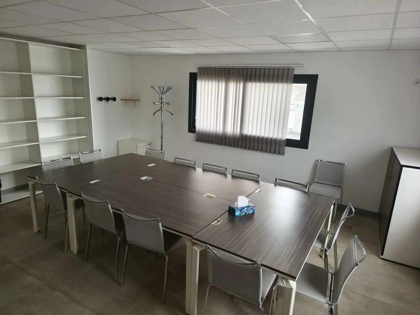 Centre d'Affaires Amane Conseils, Meeting room for 12 people, Yvrac