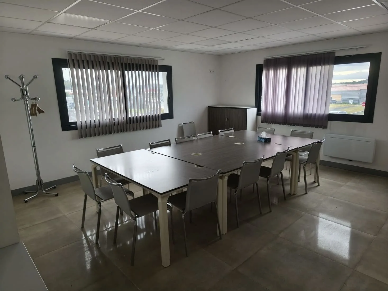 Centre d'Affaires Amane Conseils, Meeting room for 12 people, Yvrac
