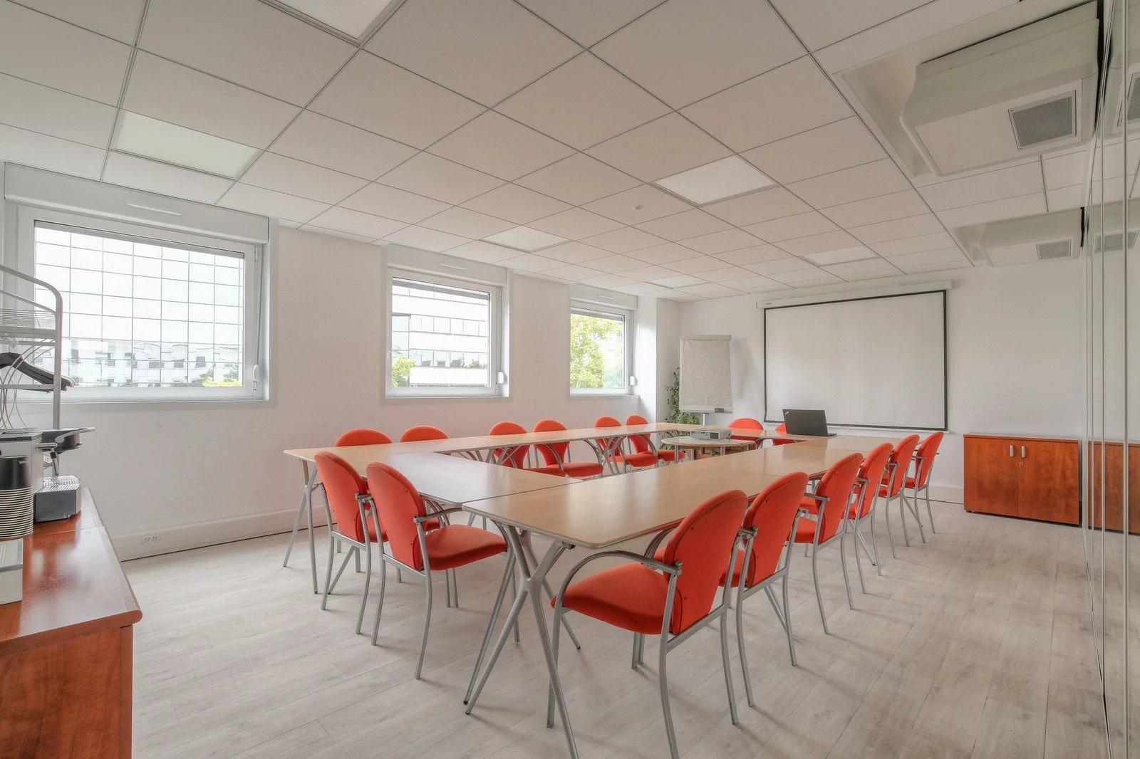 Centre d'affaires Berthelot Entreprises, Training room for 16 people, Lyon 8e