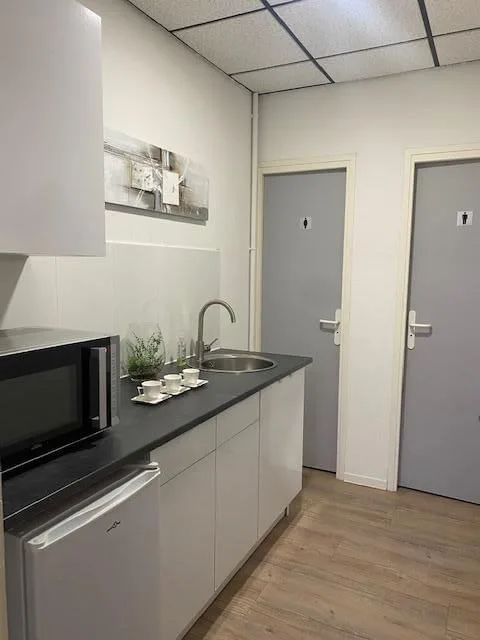 Centre d'affaires DOM Co-work, Cuisine, Challes les Eaux