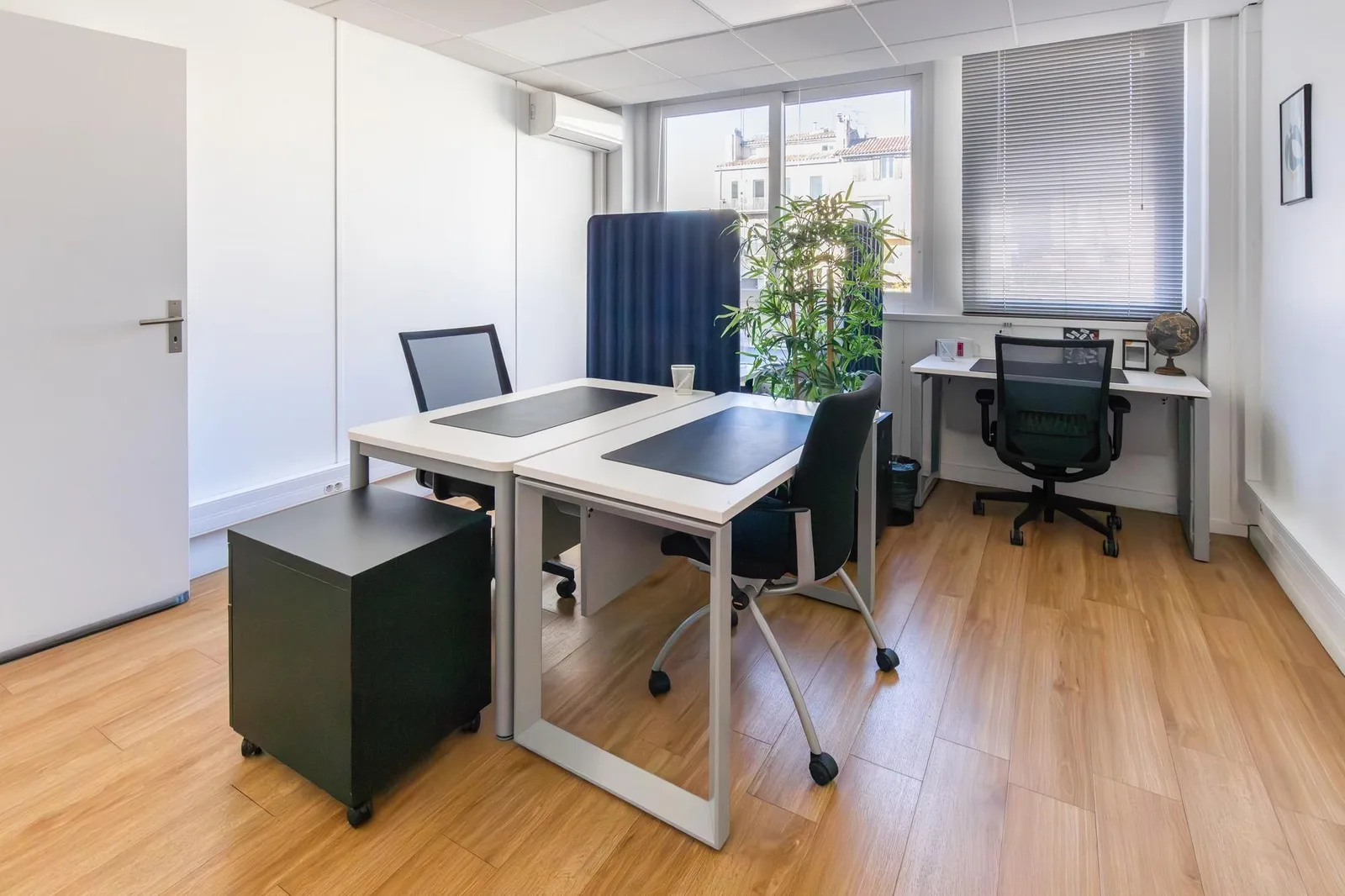 Centre Atlas, Private office, 3 desks, Marseille 6e
