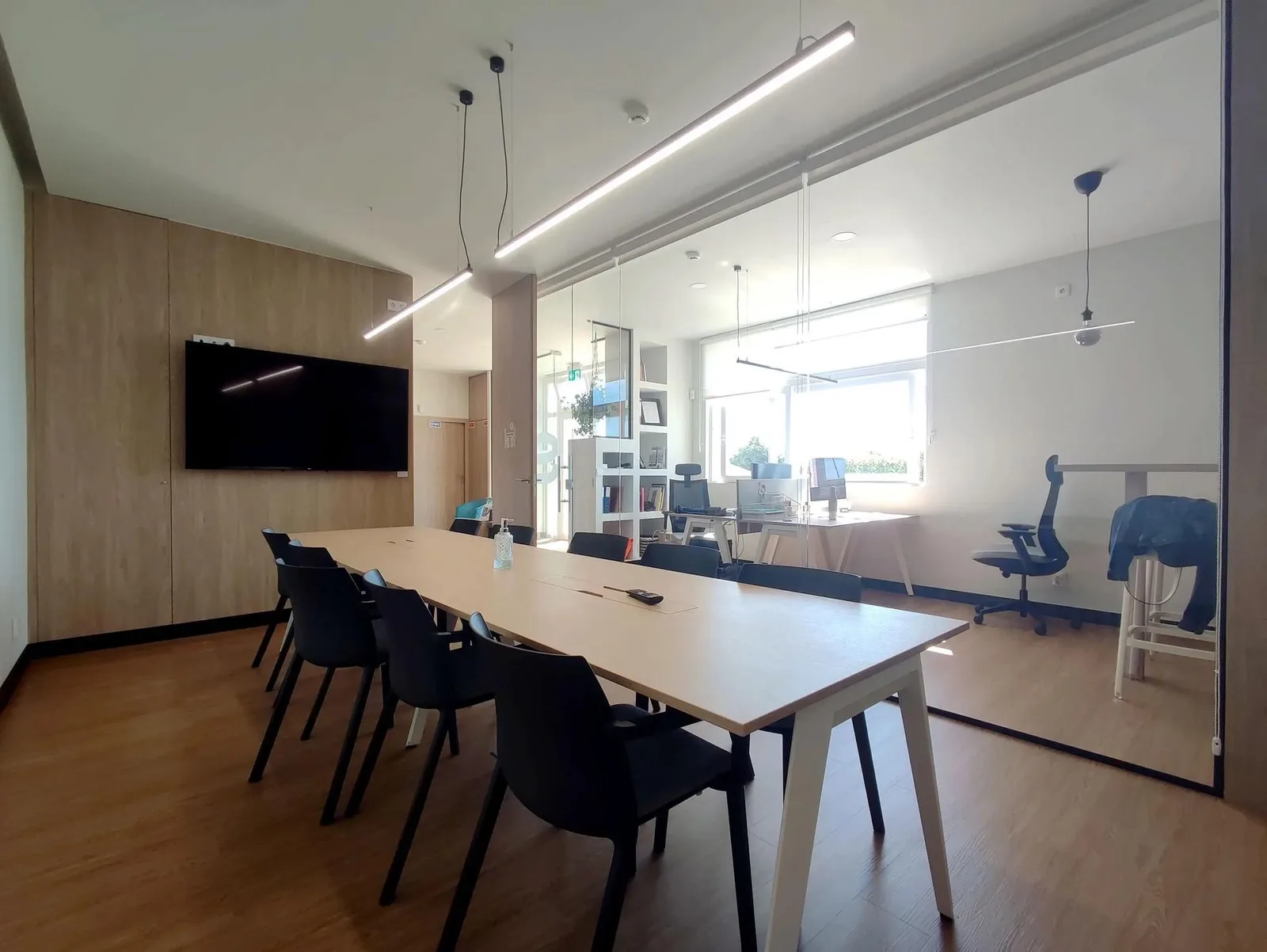 Centro de Competências Empresariais, Sala de reuniones para 8 personas, Lavra