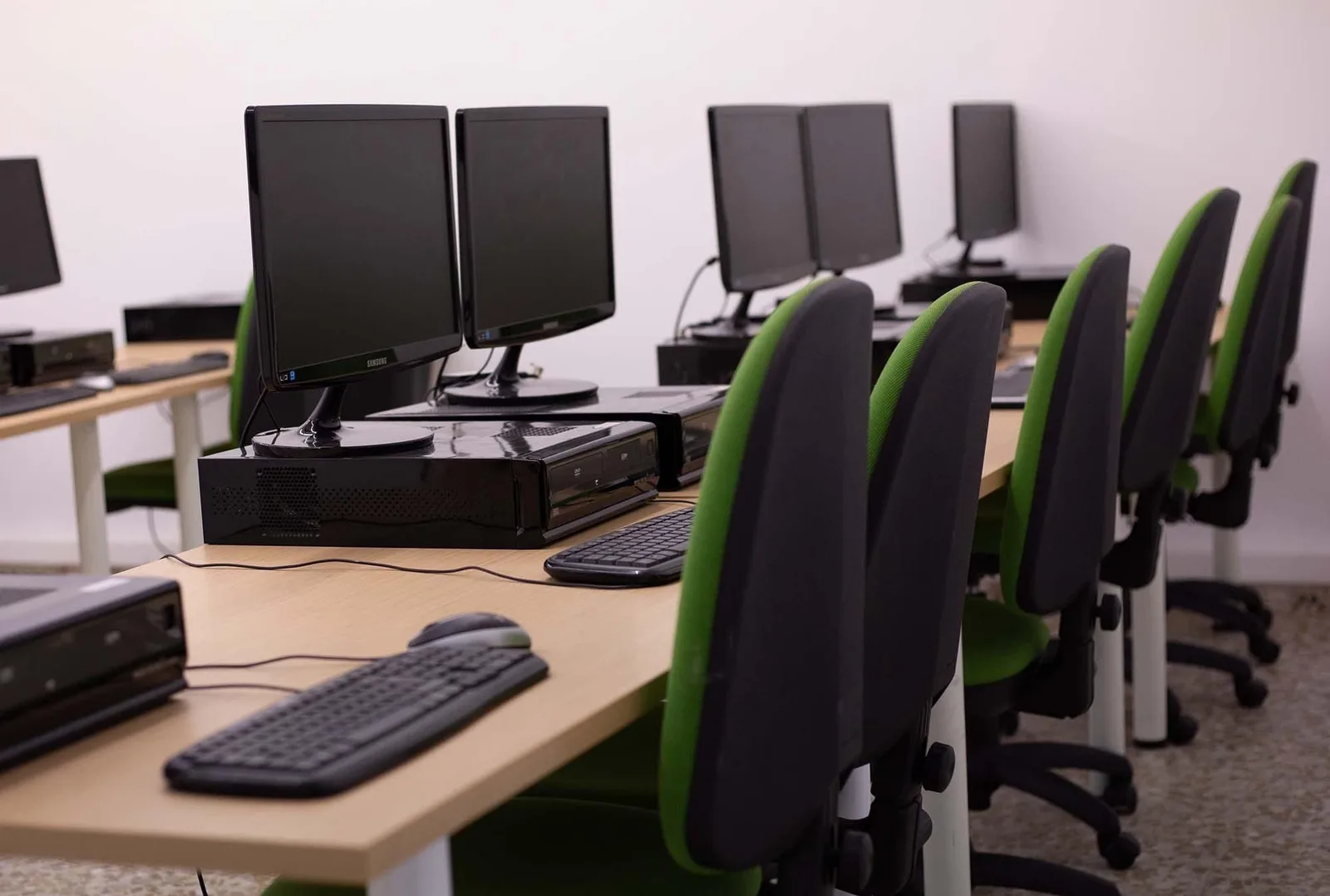 Centro De Coworking Elpatio, Sala de formación para 6 personas, Cordoba