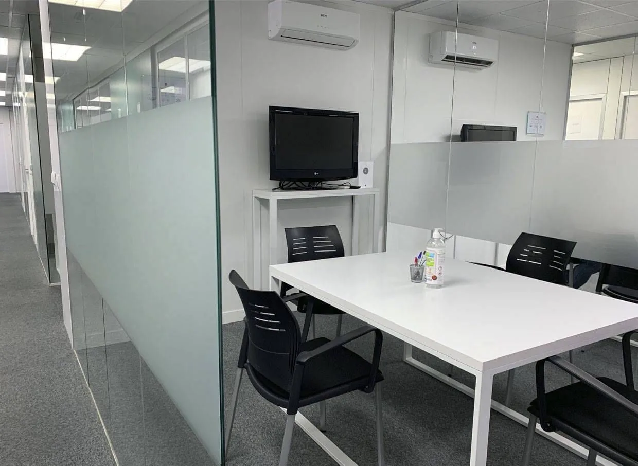 Centro De Negocios Canal Rio, Sala de reuniones para 4 personas, Madrid