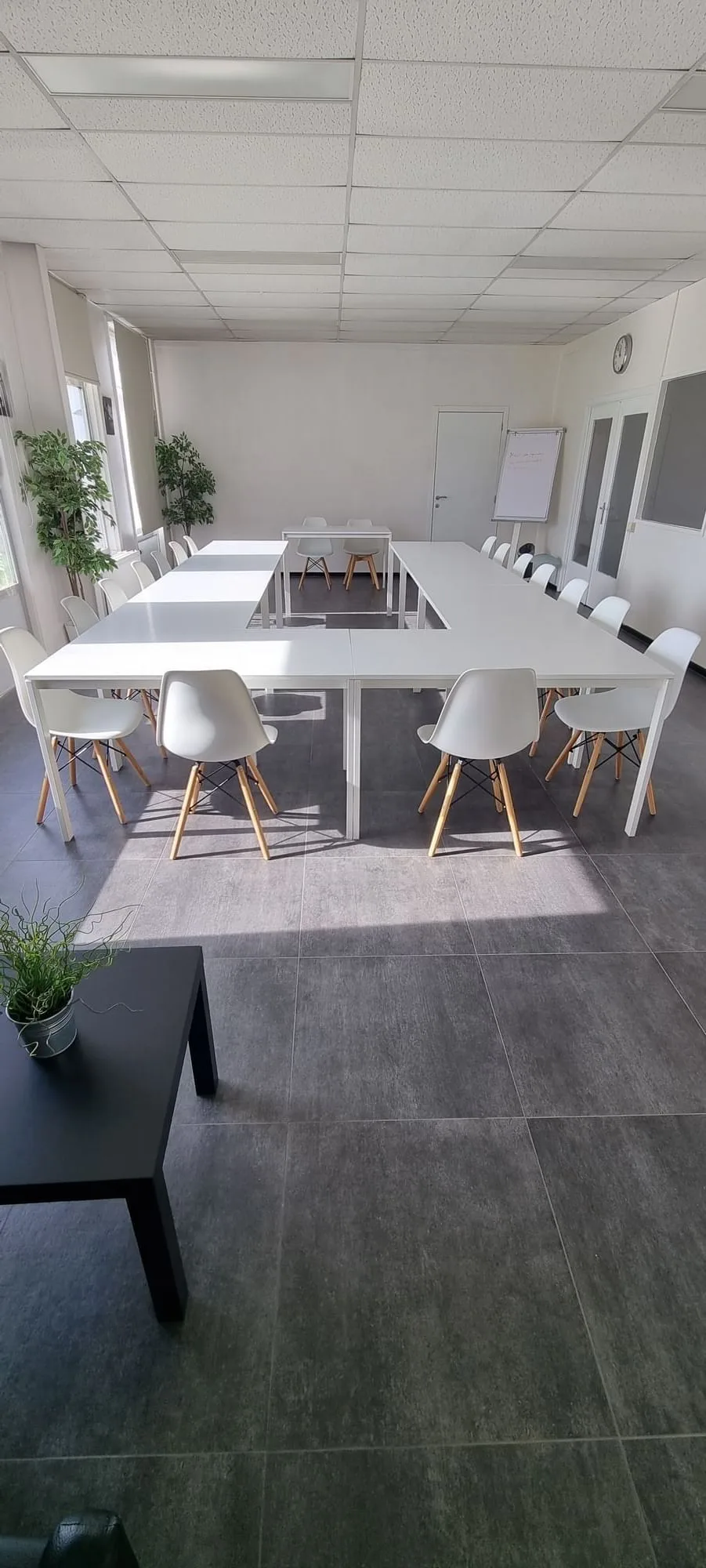 Ceres Group Business Center, Vergaderruimte voor 15 personen, Charleroi