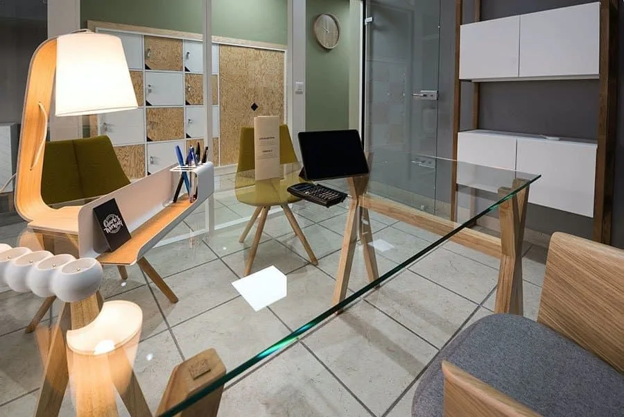 Charle's Working, Private office, 1 desk, Salon-de-Provence