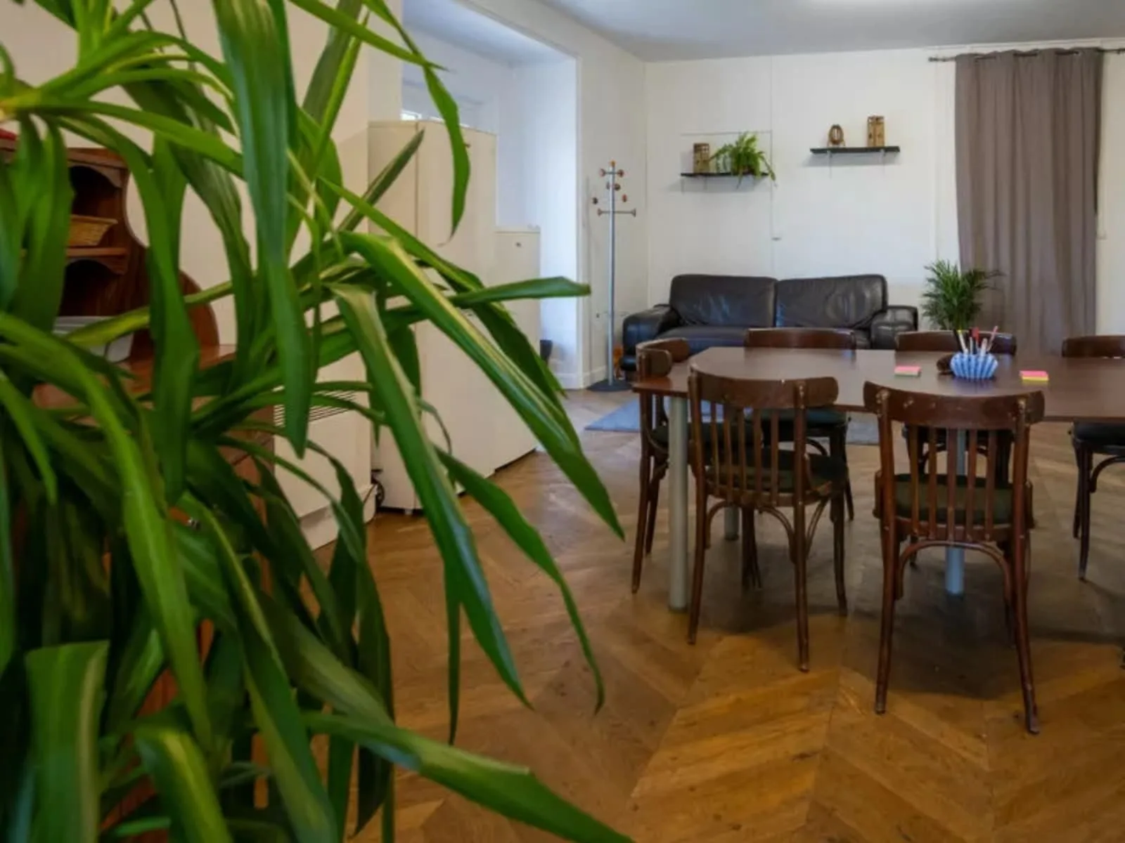 Château Ephémère, Besprechungsraum für 6 Personen, Carrières-sous-Poissy
