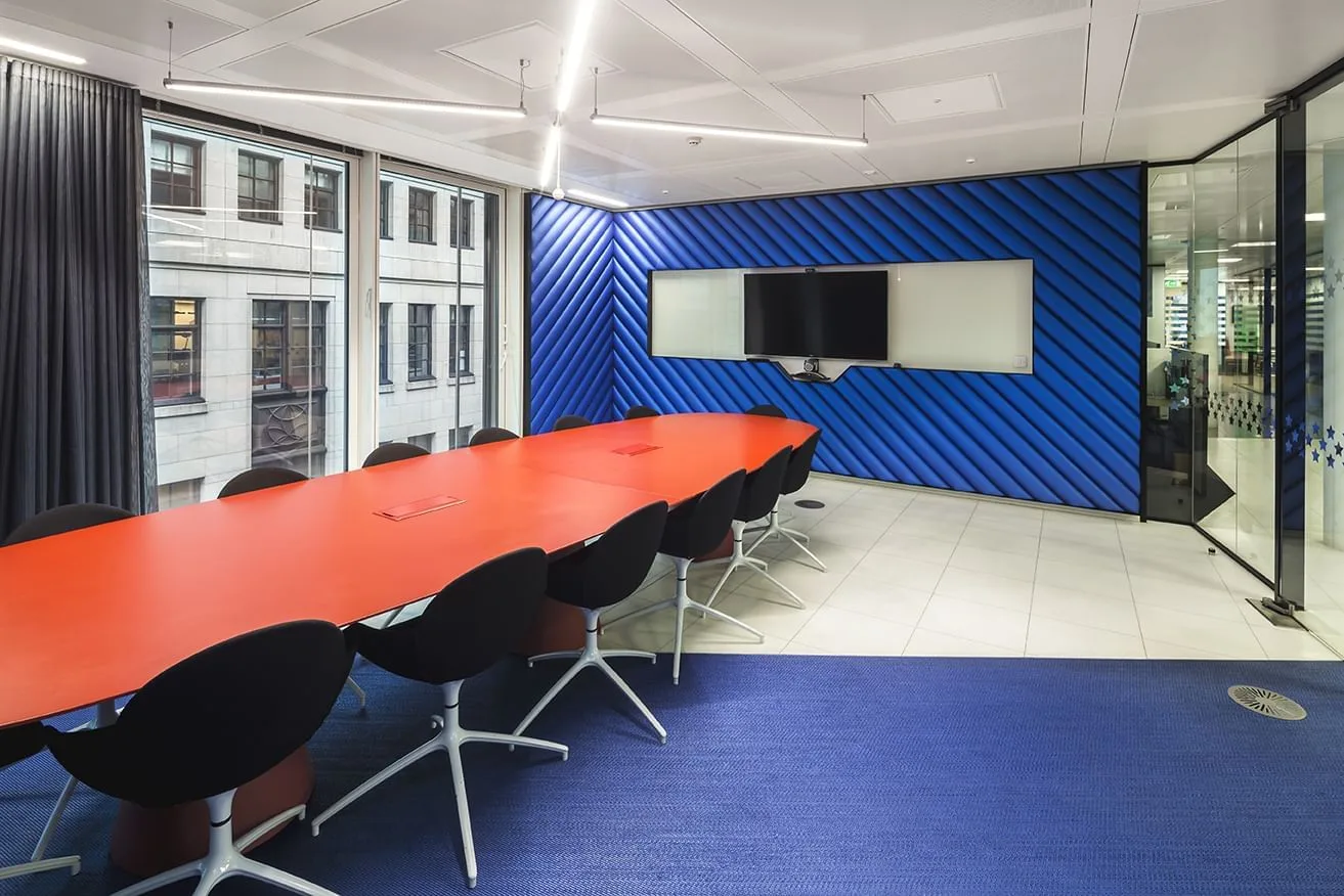 Co-Work Borough, Meeting room for 12 people, London