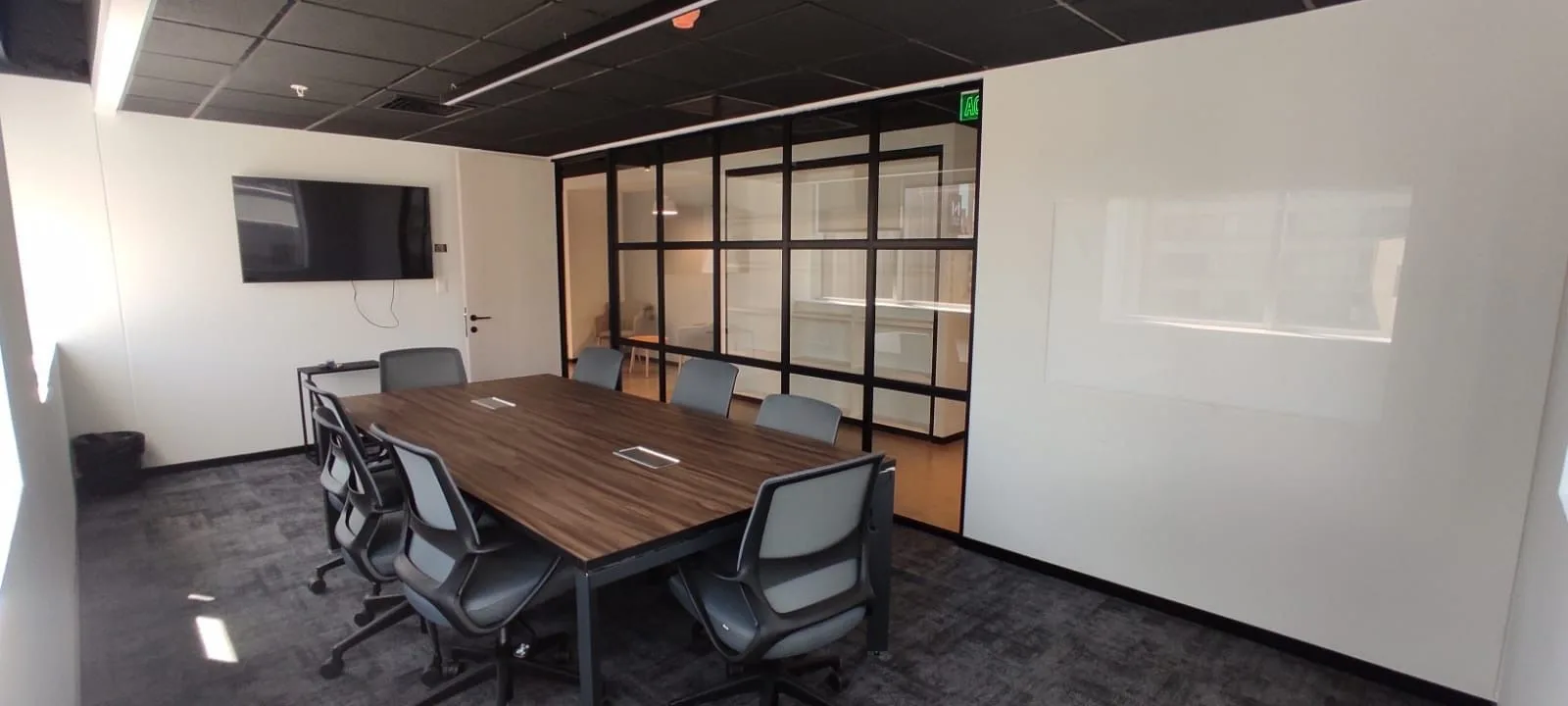 Co-Work Suecia, Meeting room for 7 people, Providencia