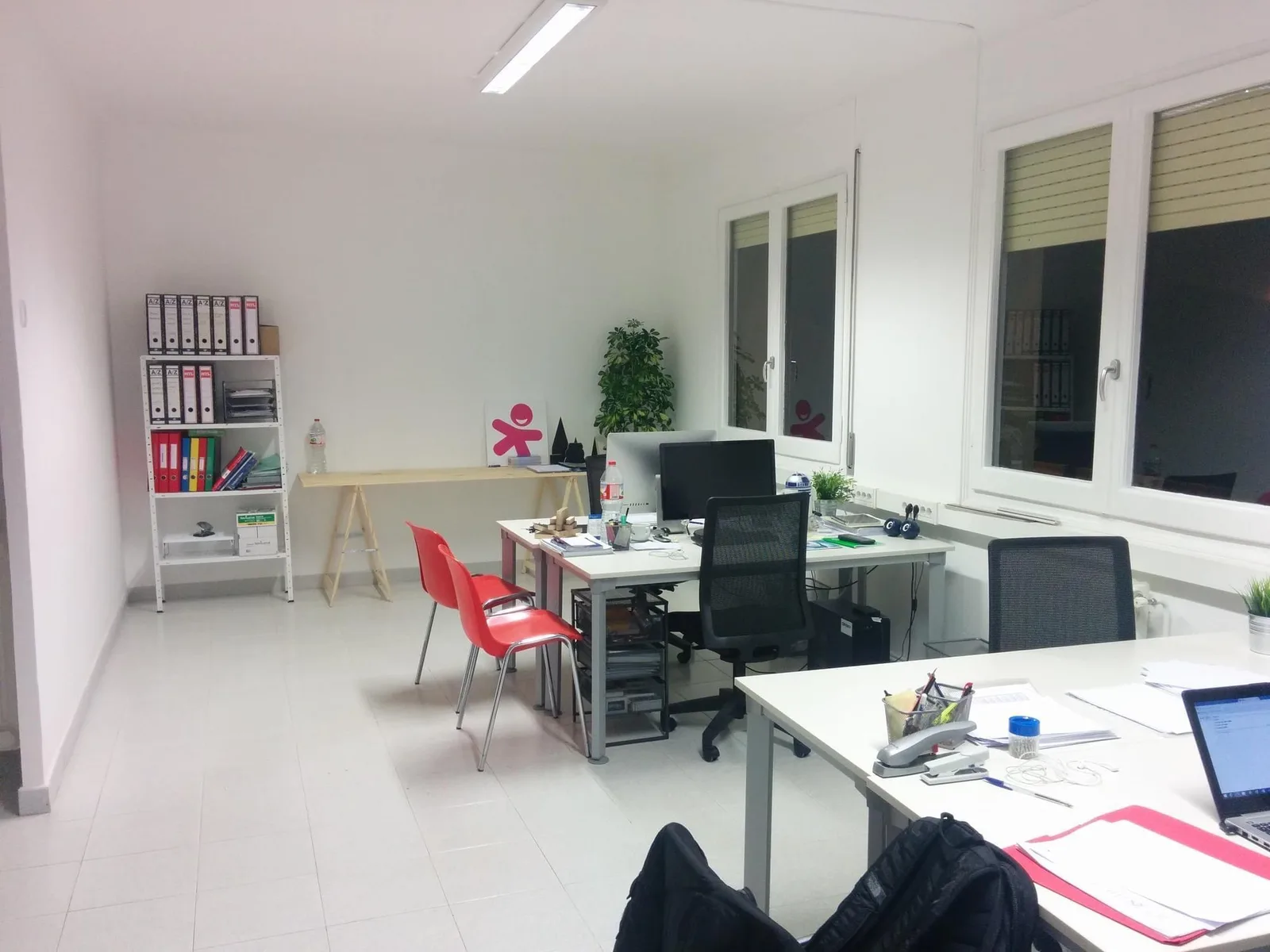 Co21 Espai Coworking, Despacho privado con 6 puestos, Manresa