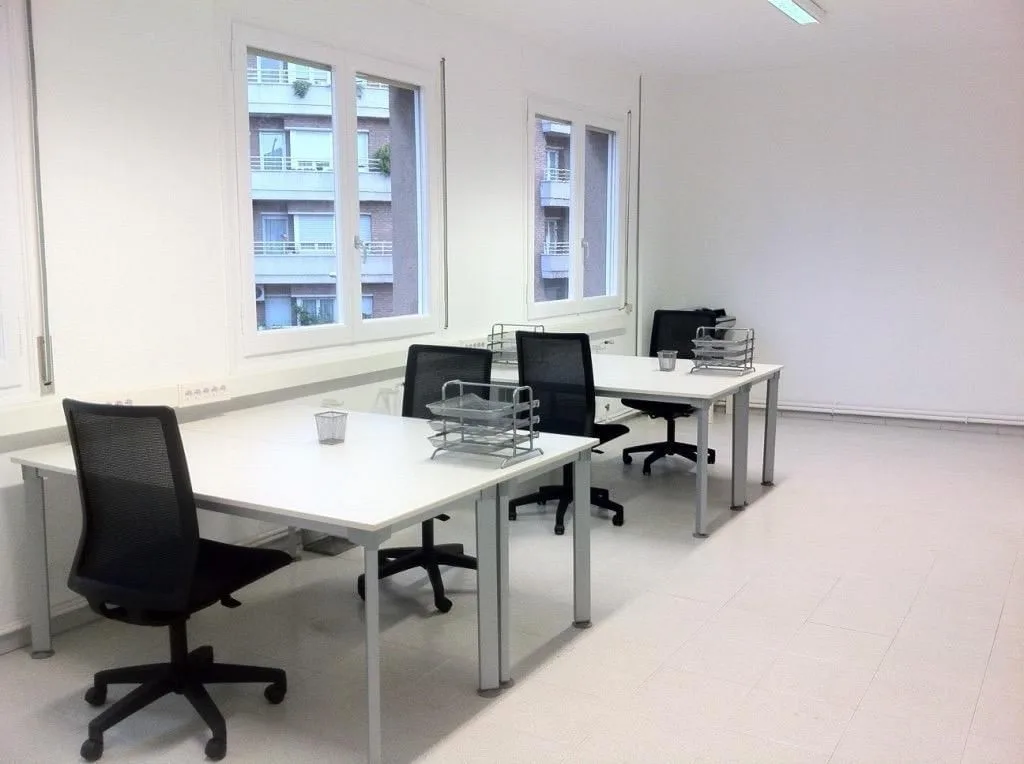 Co21 Espai Coworking, Despacho privado con 4 puestos, Manresa