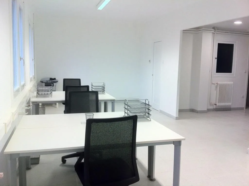 Co21 Espai Coworking, Despacho privado con 4 puestos, Manresa