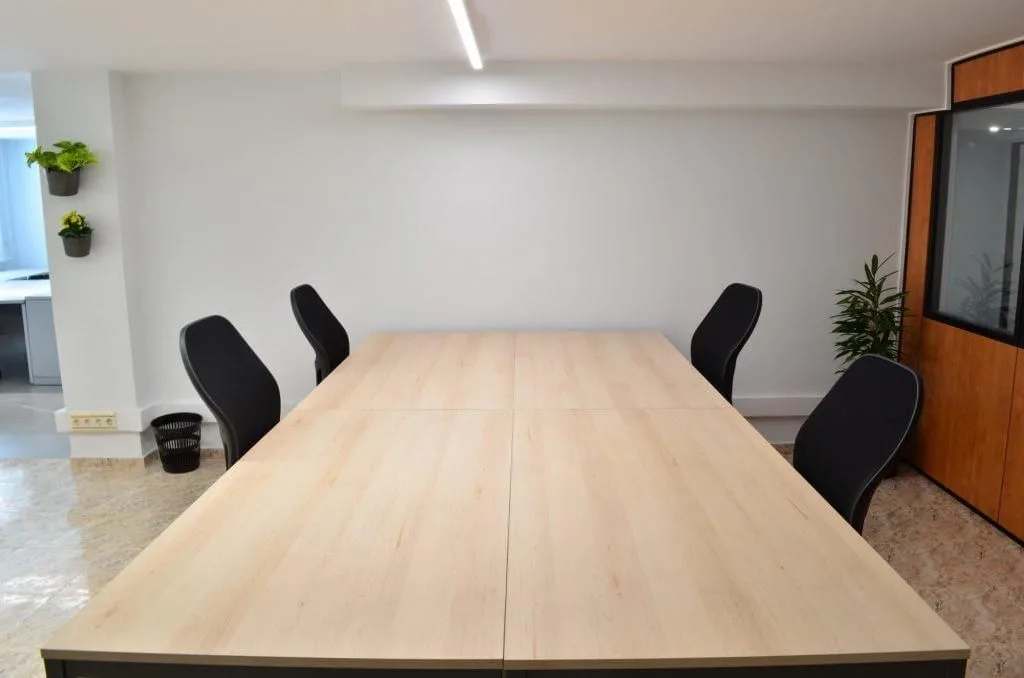 Co23 Espai Coworking, Salle de réunion 4 personnes, Vilafranca del Penedès