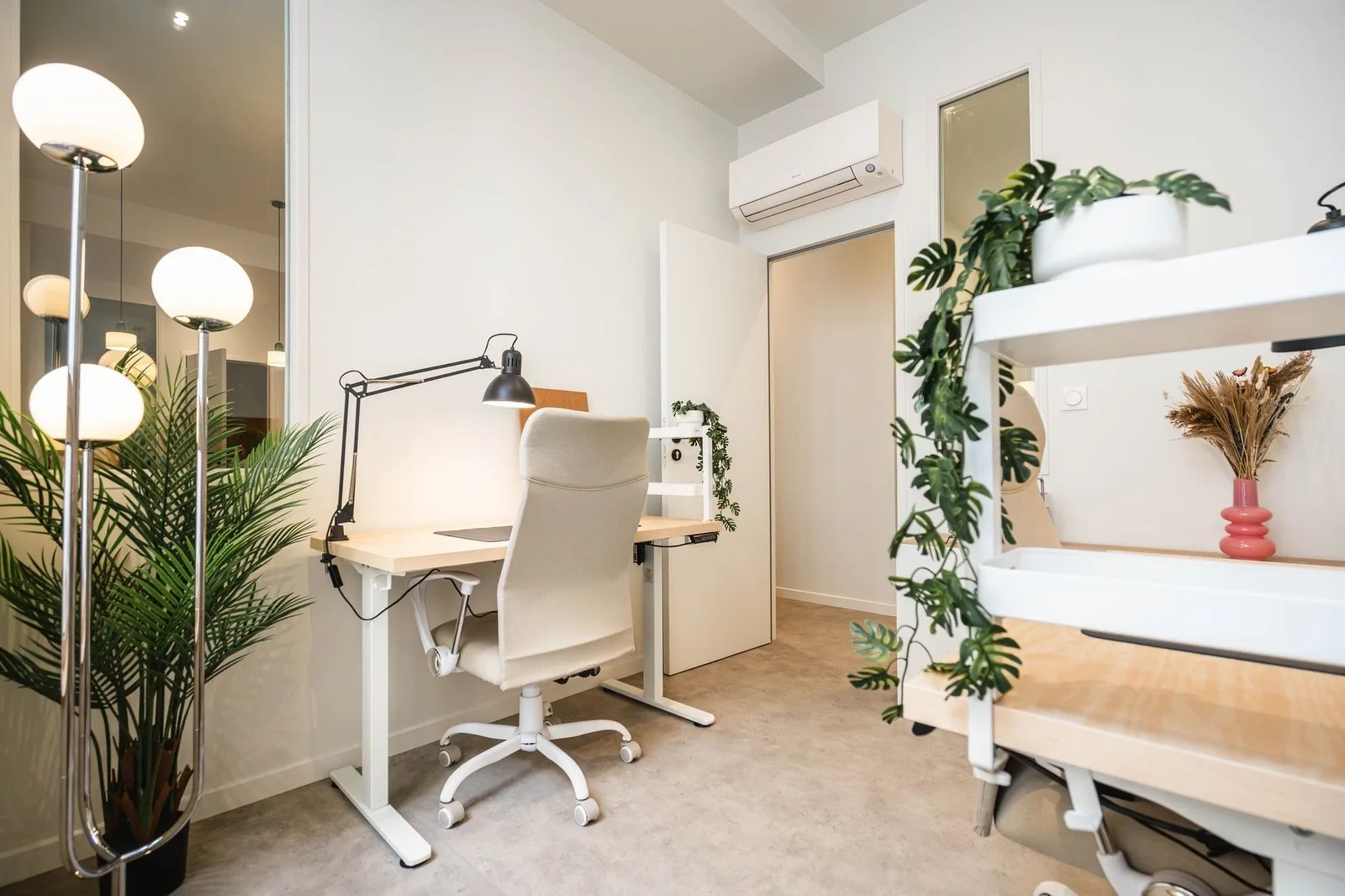 Collab Coworking, Private office, 1 desk, Reims
