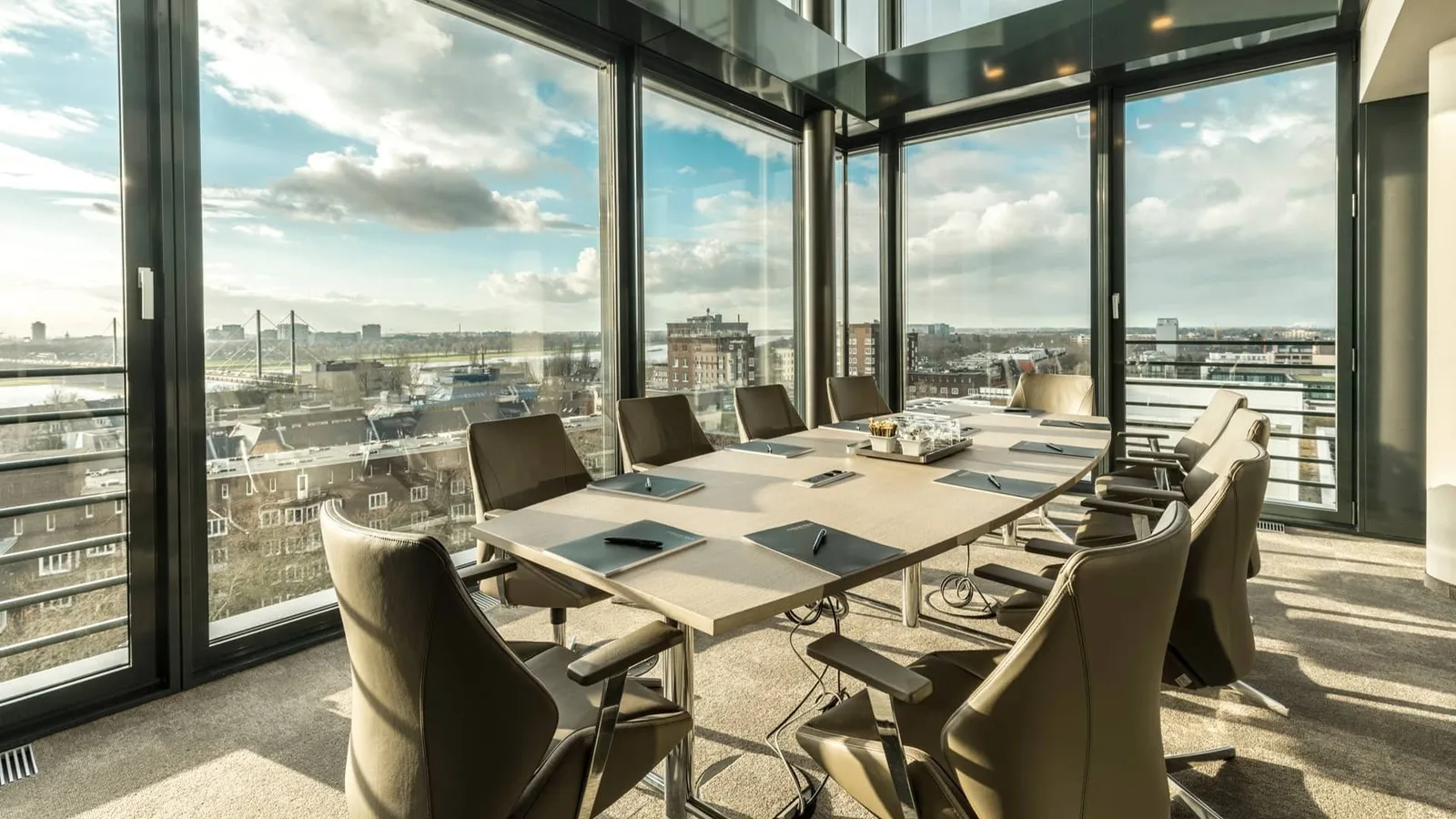 Collection Business Center Düsseldorf Kaiserswerther Straße, Besprechungsraum für 10 Personen, Düsseldorf