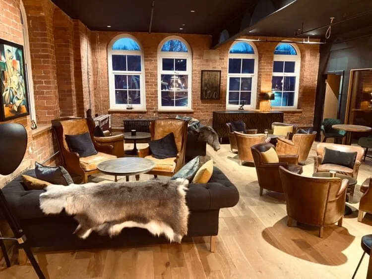 The Colony Group, Espace détente, Wilmslow