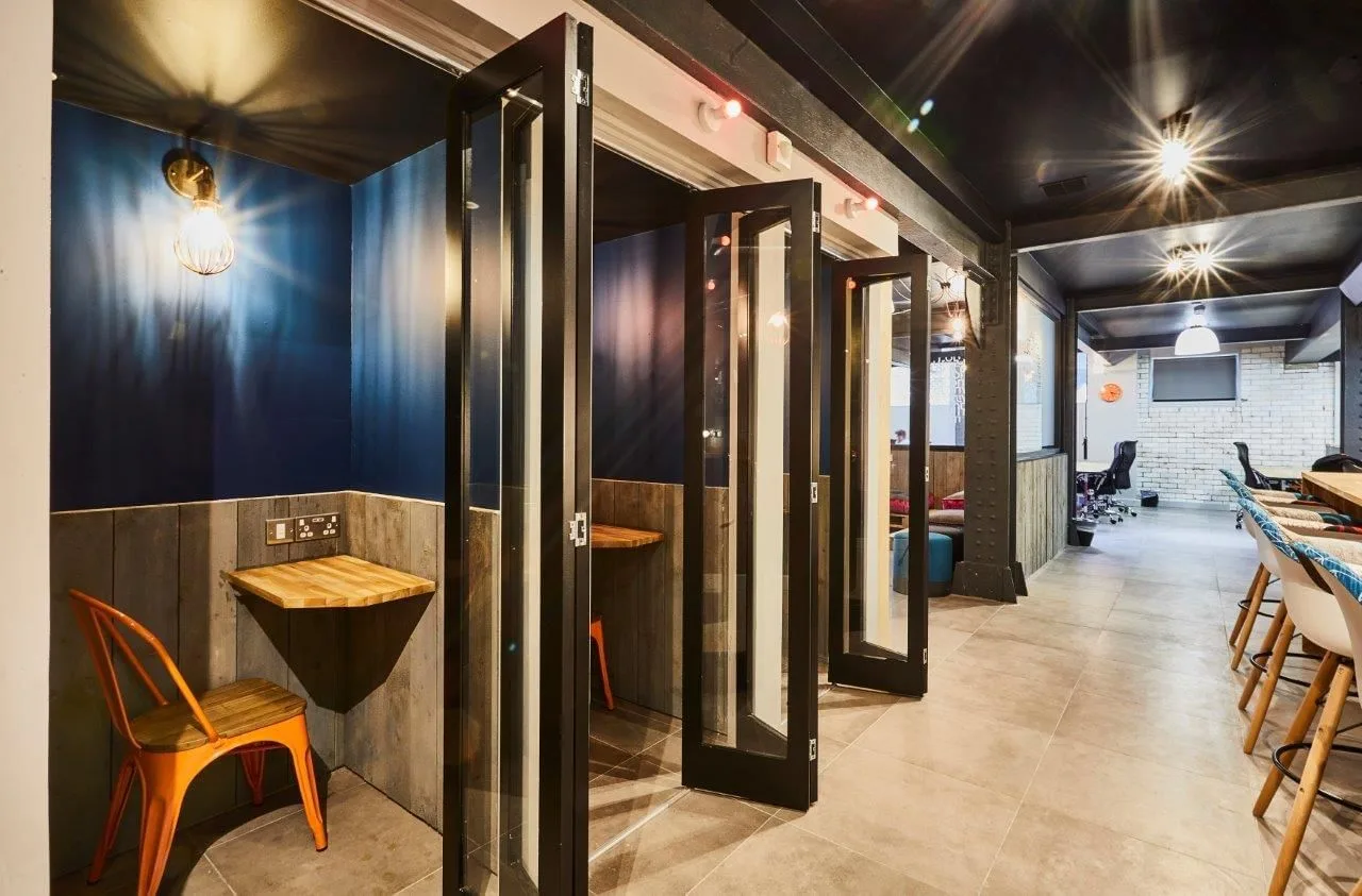 Colony Jactin House, Phone booth, Manchester