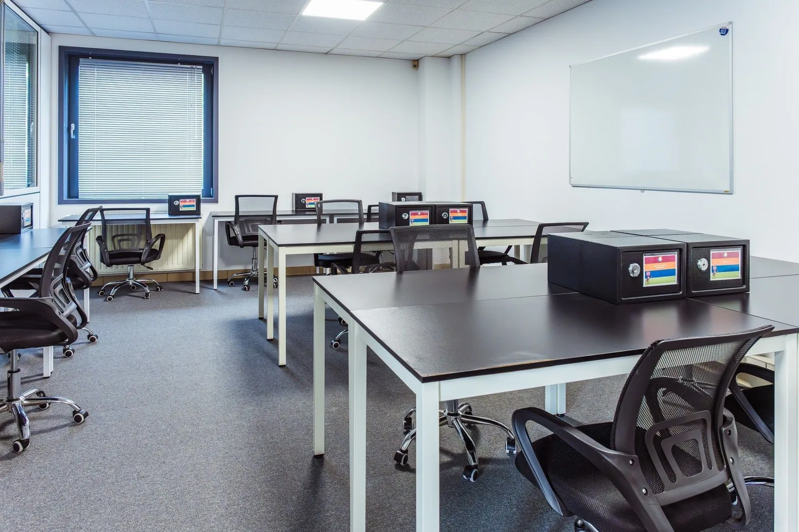 Colors Business Center - Industrie - Bertrange, Schulungsraum für 8 Personen, Bertrange
