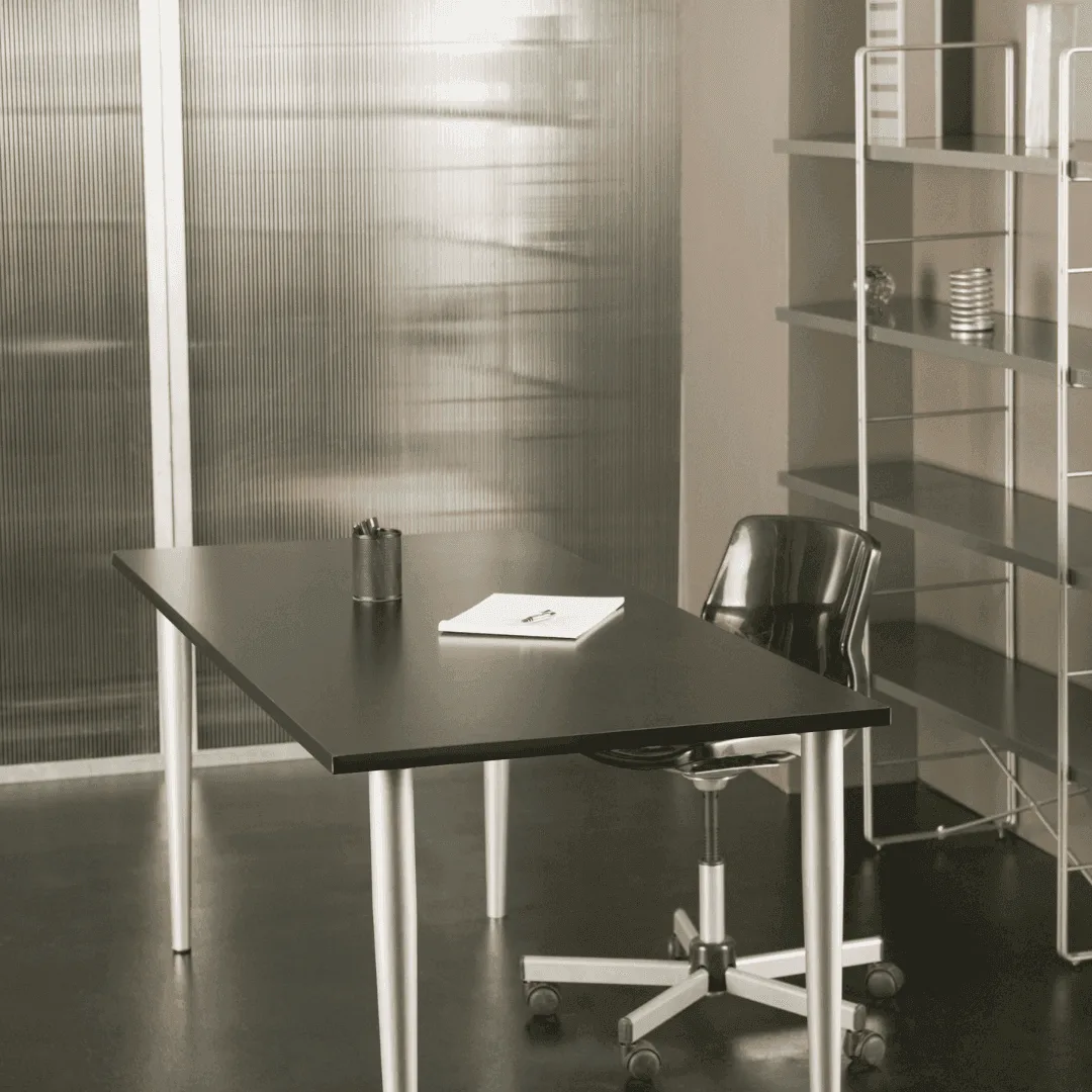 Community Work, Private office, 1 desk, Roanne