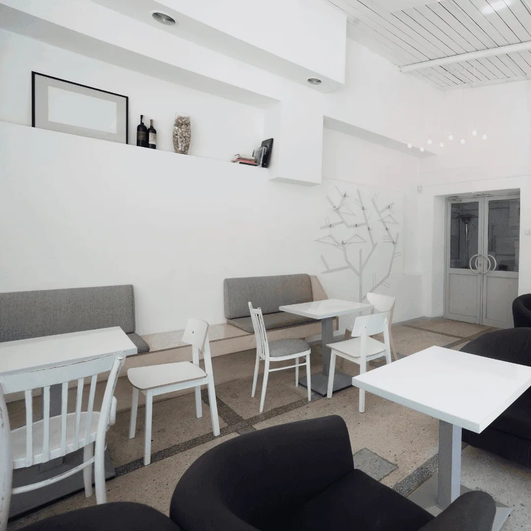 Community Work, Cafeteria, Roanne