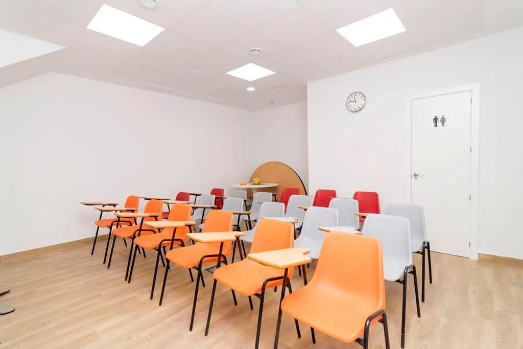 Concilyando Coworking, Training room for 18 people, Alcalá de Henares