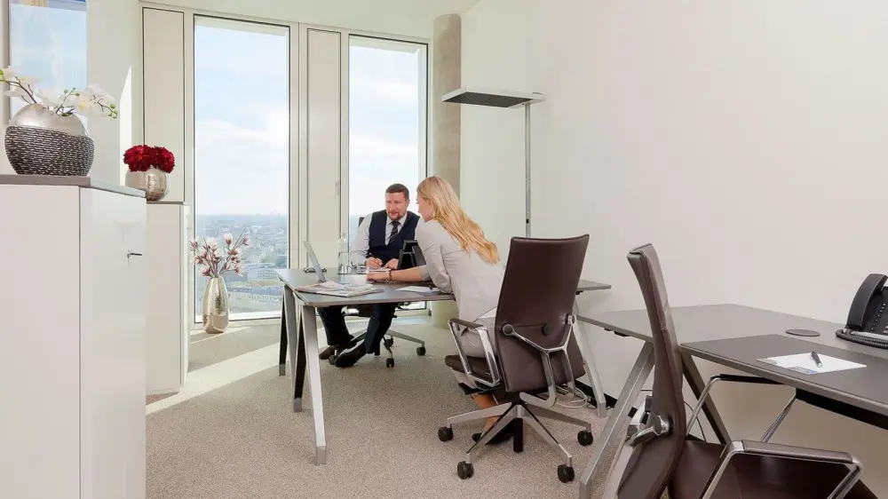 CONTORA Office Solutions - Berlin Upper West, Private office for 5 persons, Berlin
