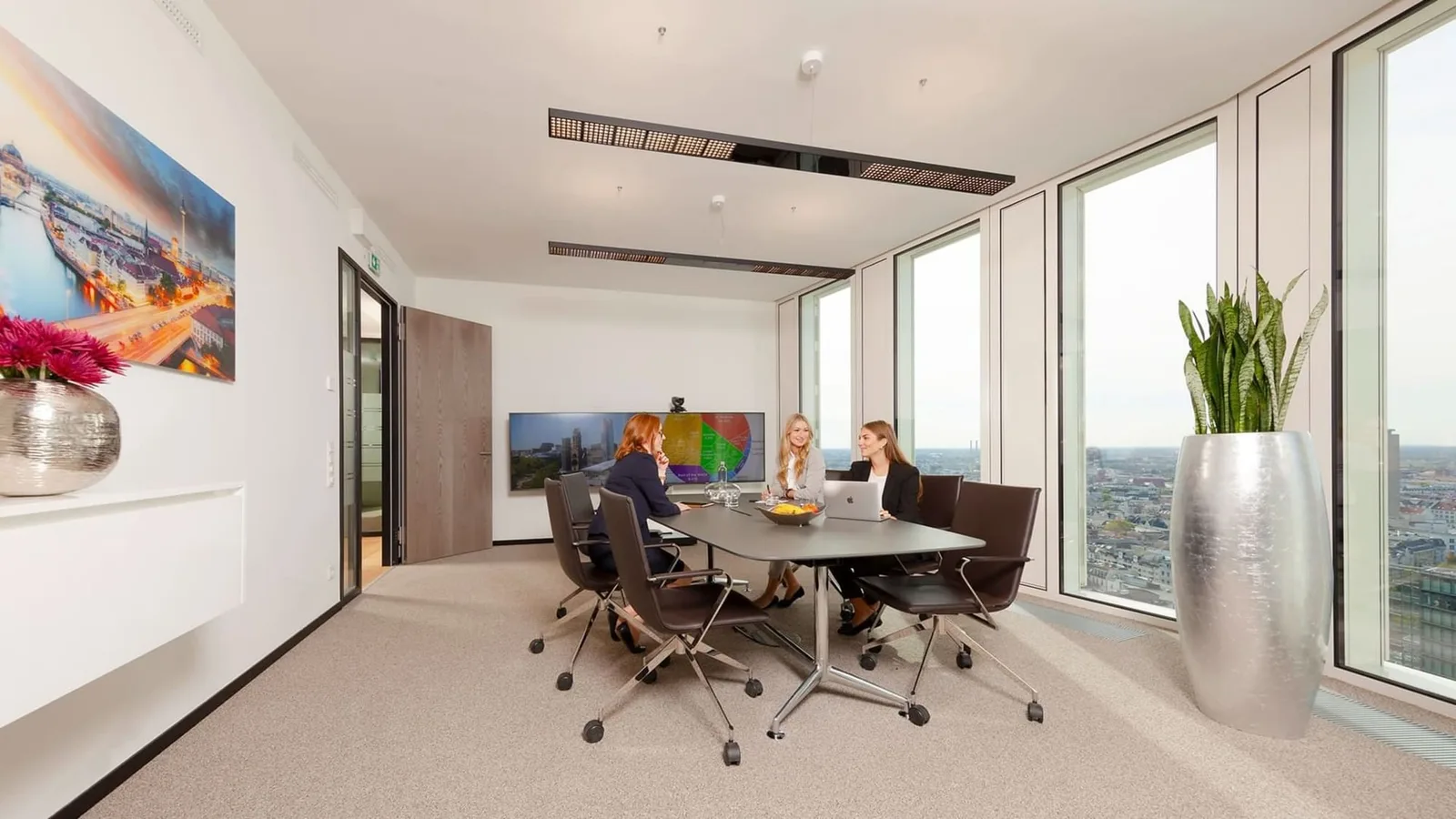 CONTORA Office Solutions - Berlin Upper West, Besprechungsraum für 8 Personen, Berlin