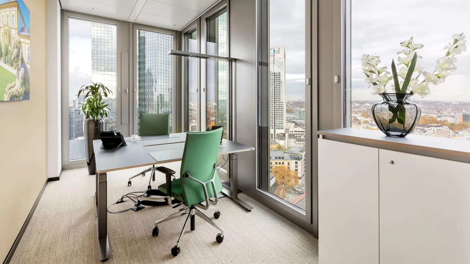 Contora Office Solutions - Frankfurt Marienturm, Privatbüro mit 2 Arbeitsplätzen, Frankfurt am Main