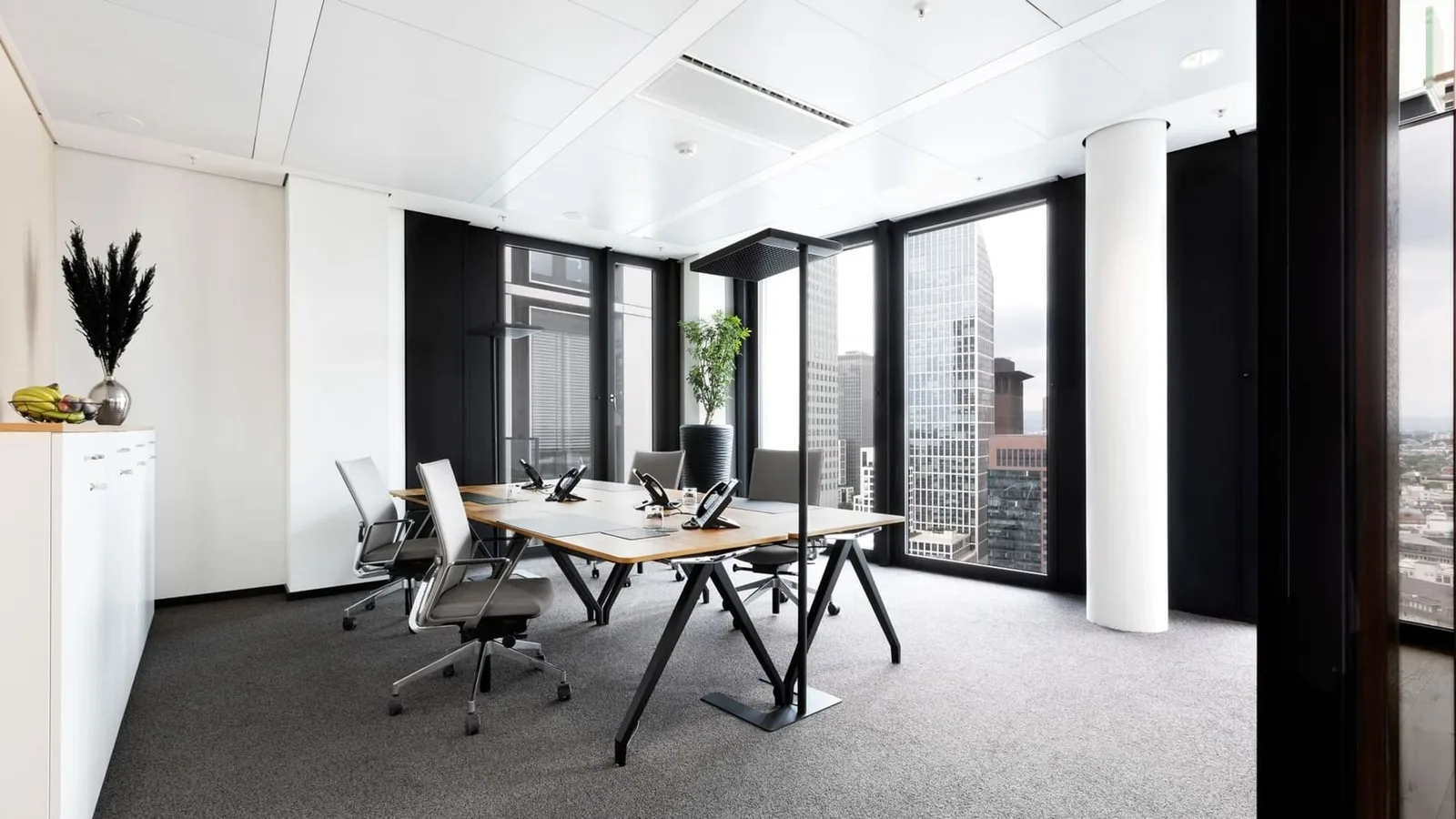 Contora Office Solutions - Frankfurt Winx, Besprechungsraum für 6 Personen, Frankfurt am Main