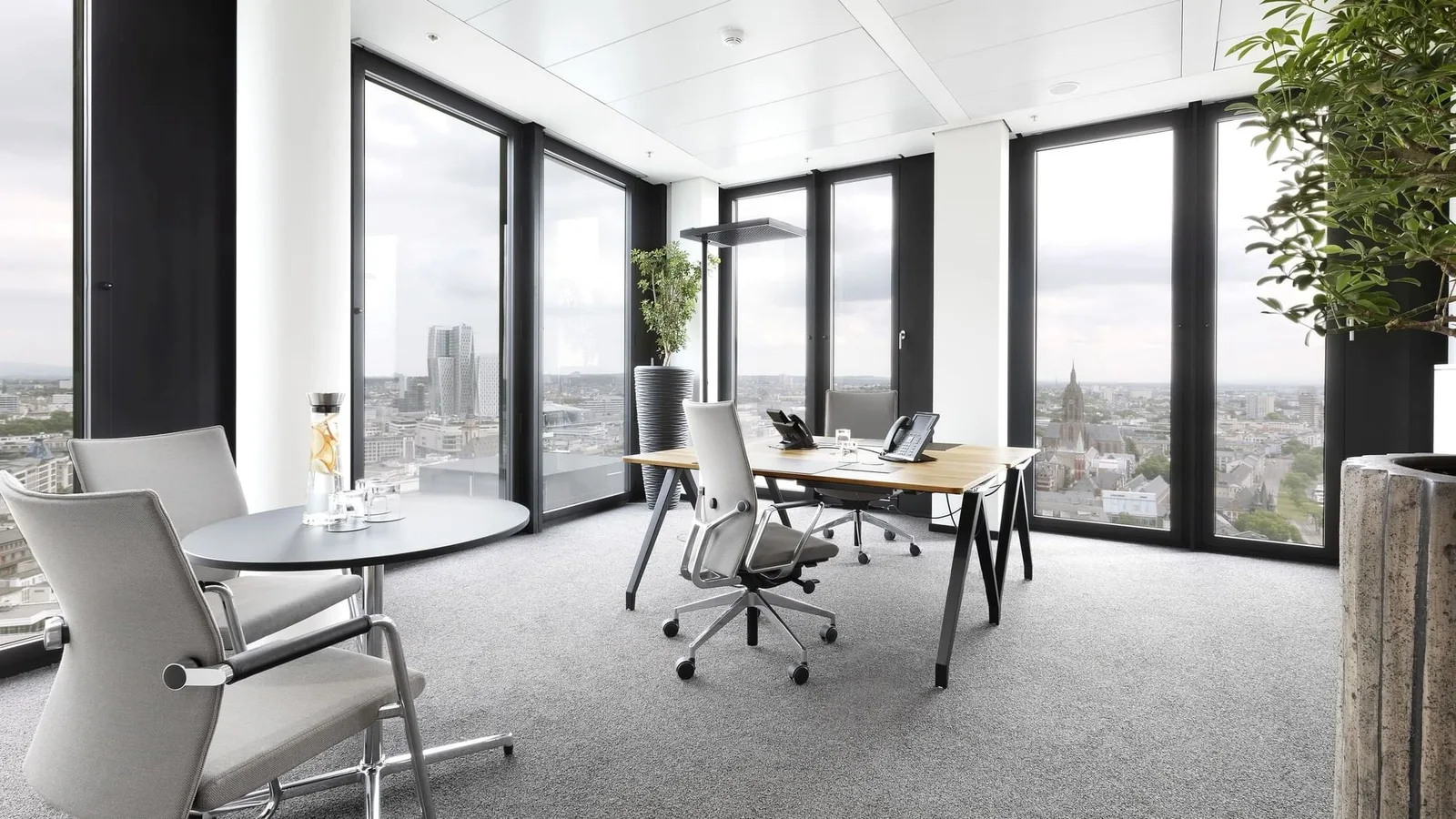 Contora Office Solutions - Frankfurt Winx, Privatbüro mit 2 Arbeitsplätzen, Frankfurt am Main