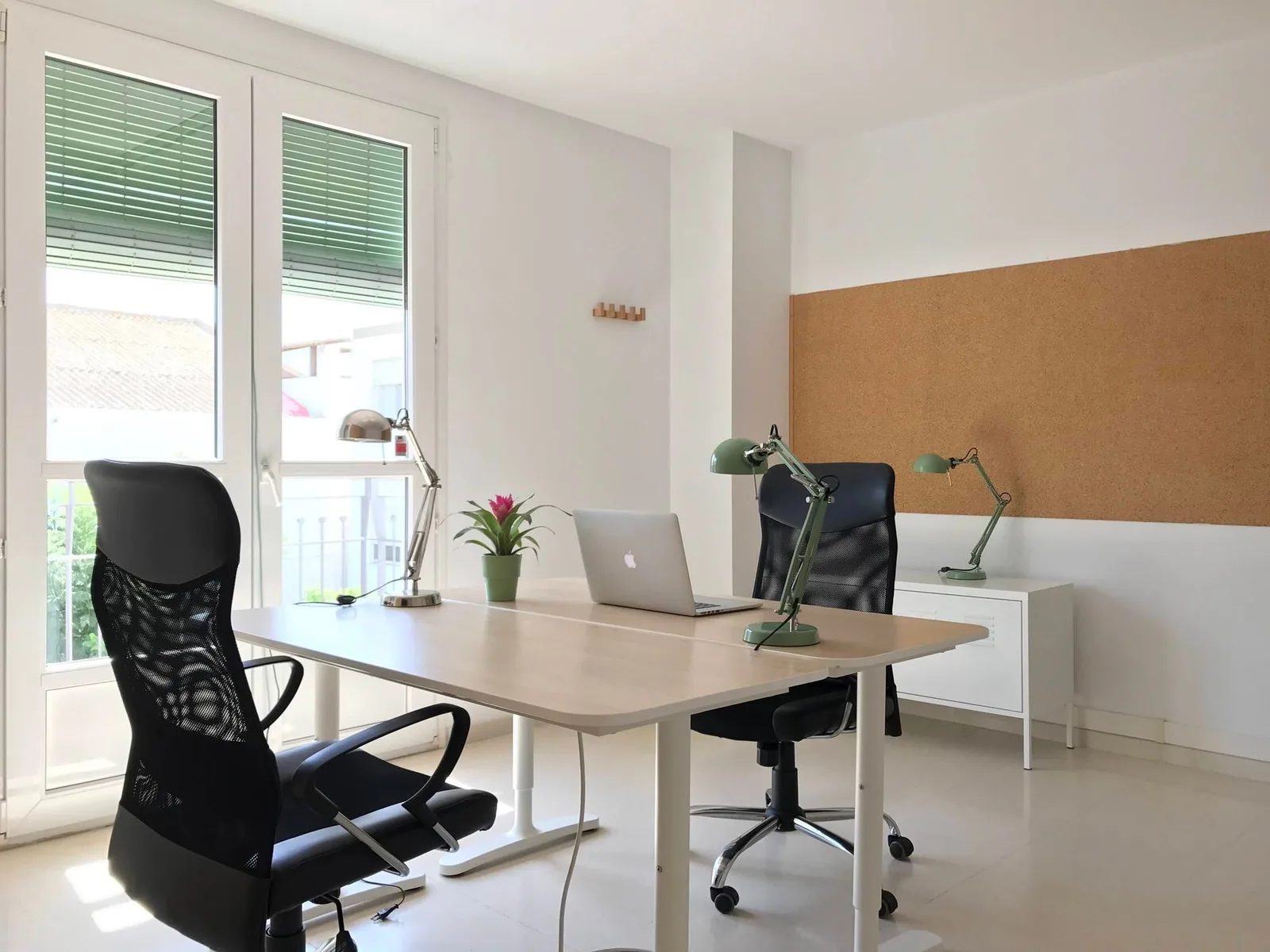 Corkerspace, Despacho privado con 2 puestos, Conil de la Frontera