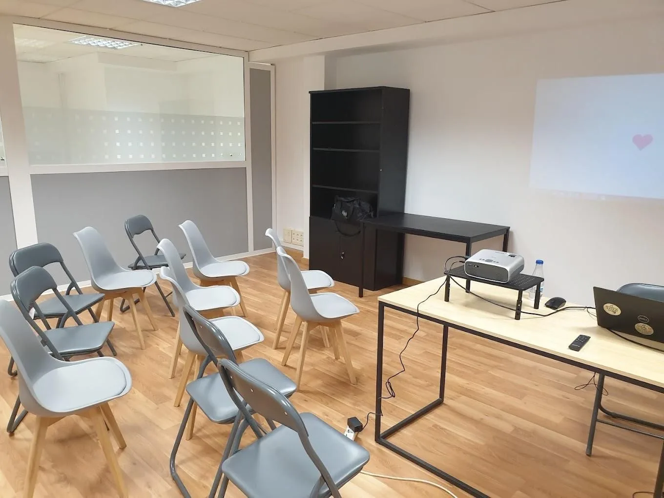 Cotako, Sala de formação para 11 pessoas, Tarragona