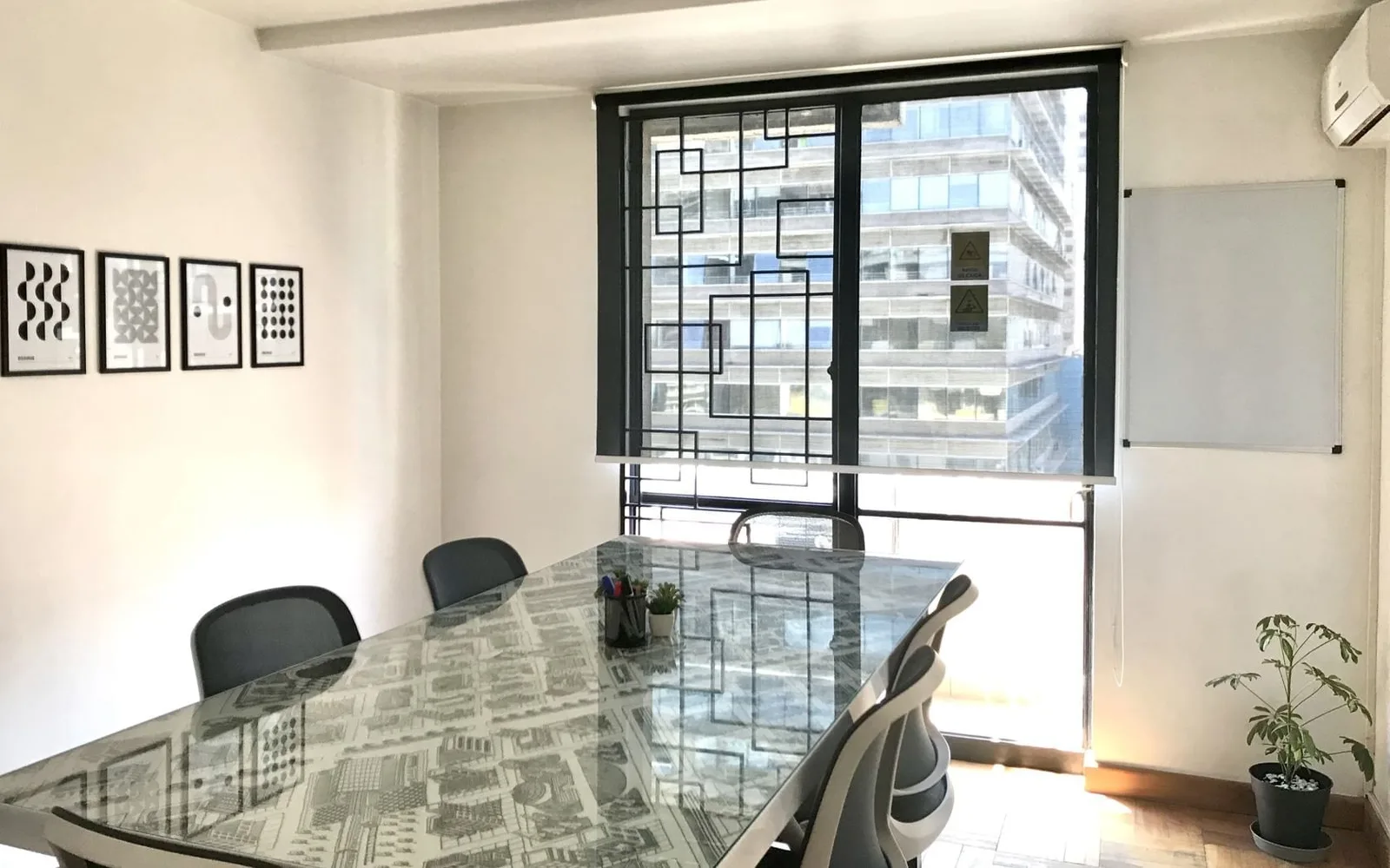 Cowork del Centro, Meeting room for 6 people, Santiago