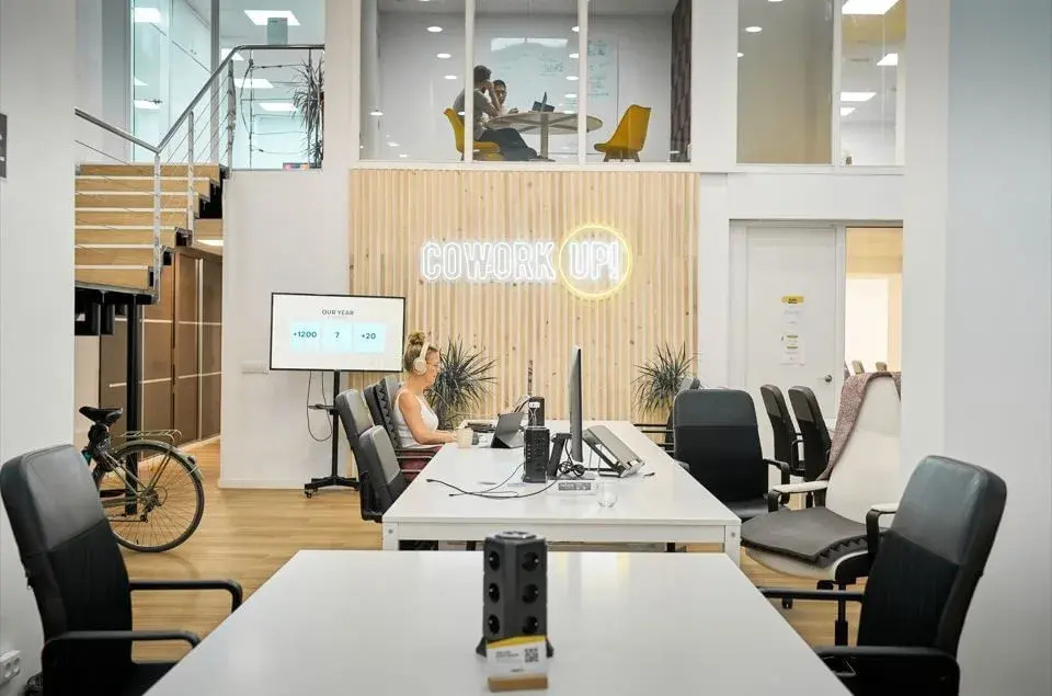 CoWork Up Puerta del Mar, 10h Week (flexible), Valence