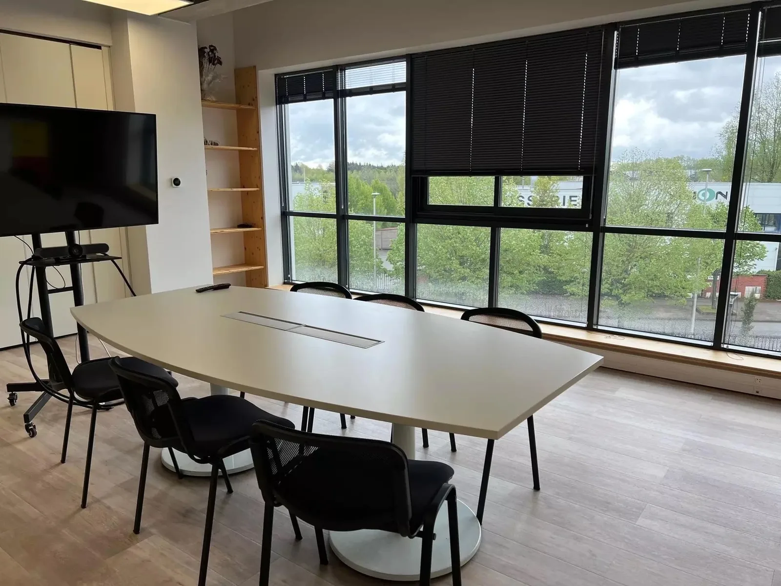 Coworkea Guyancourt, Salle de réunion 6 personnes, Guyancourt