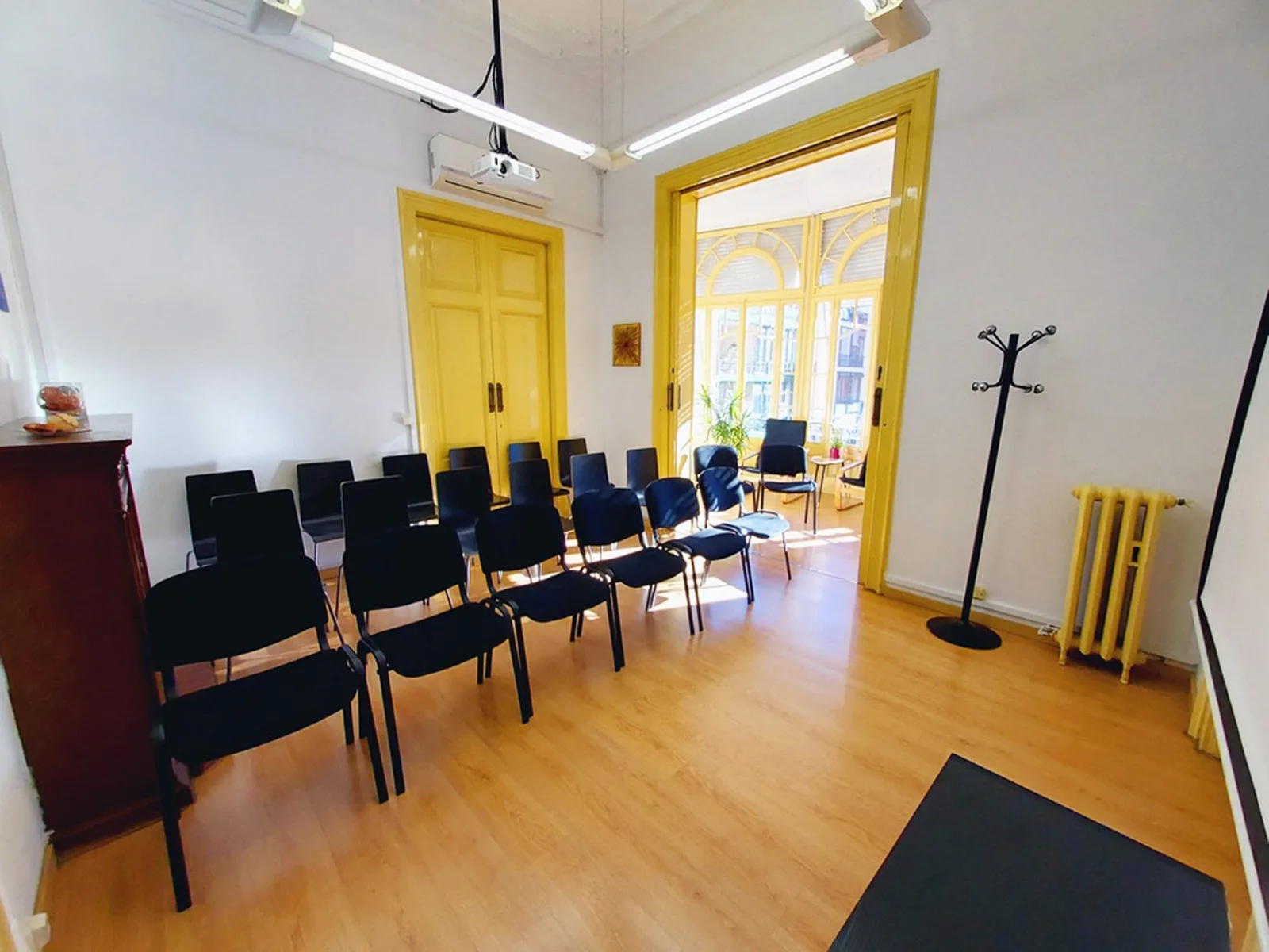 Coworking Arago 308, Sala de formación para 16 personas, Barcelona
