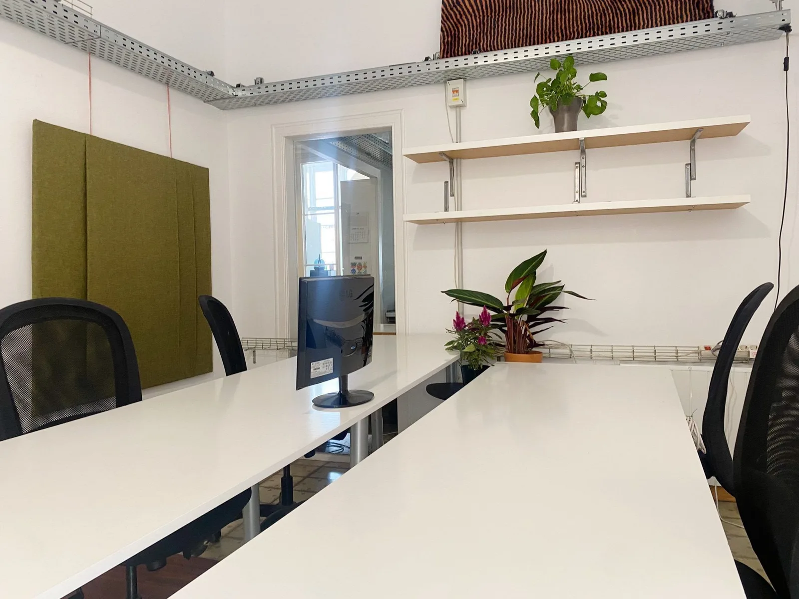 Coworking Bcn 575 Tetuan, Private office, 4 desks, Barcelona