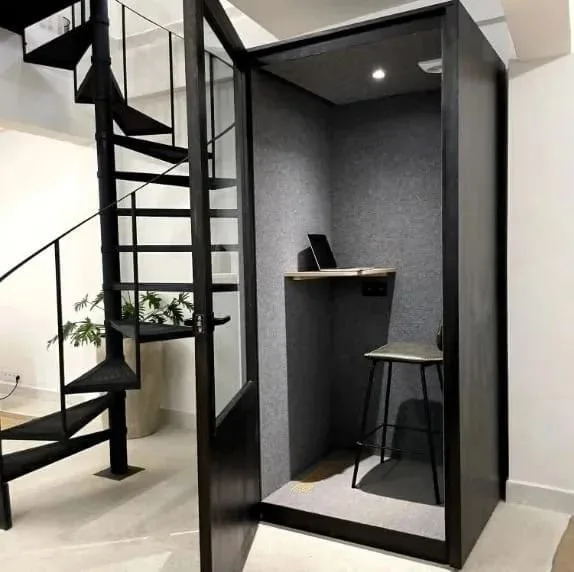 Coworking L'BLASSA، كابينة هاتف، مراكش