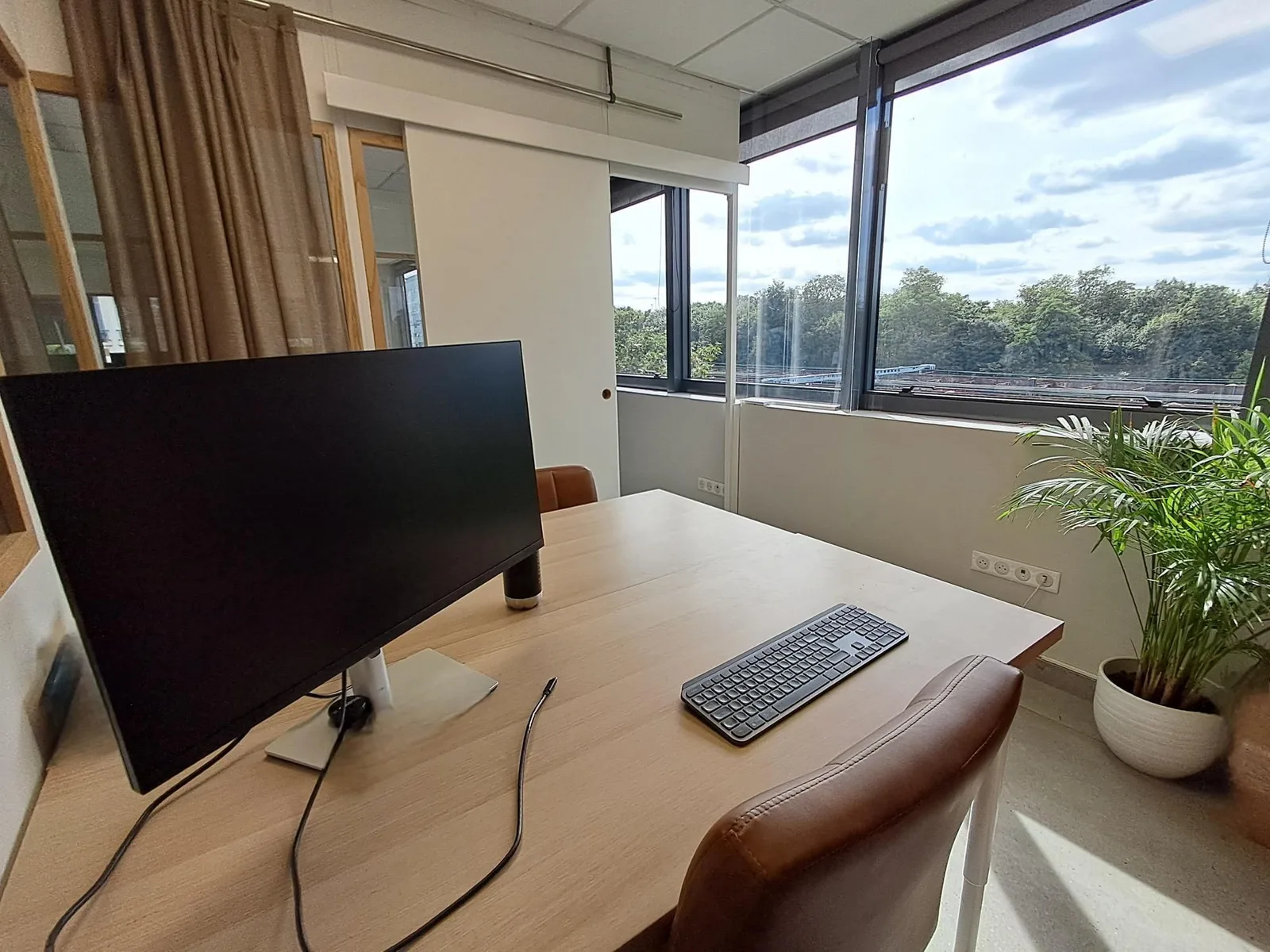 Coworking CO’LOC, Private office, 2 desks, Joinville-le-Pont