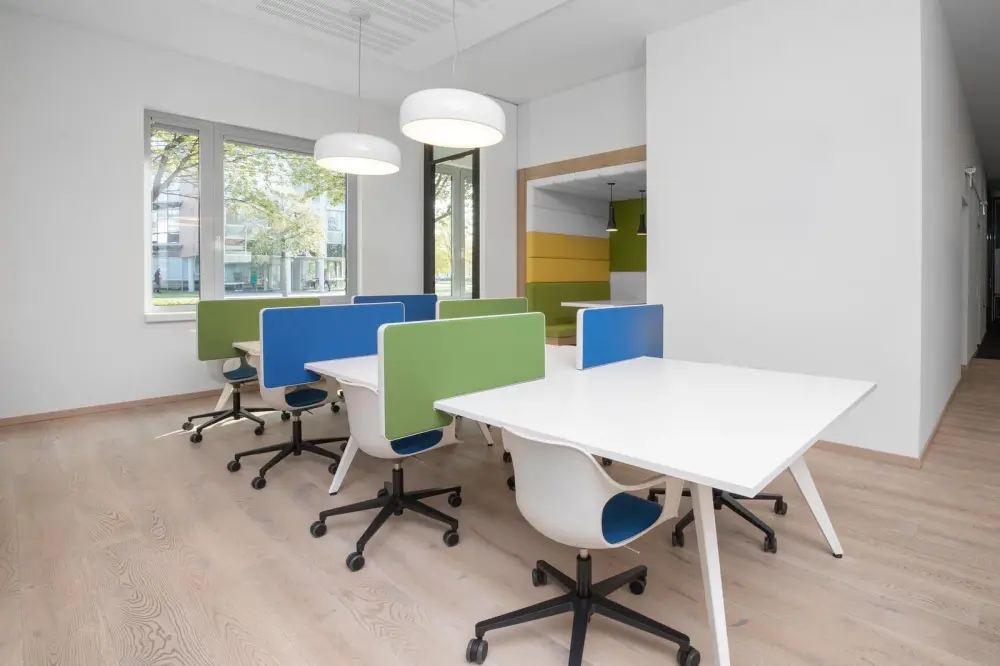 HQ NY, Rochester - Monroe Ave, Coworking desk, Rochester, NY