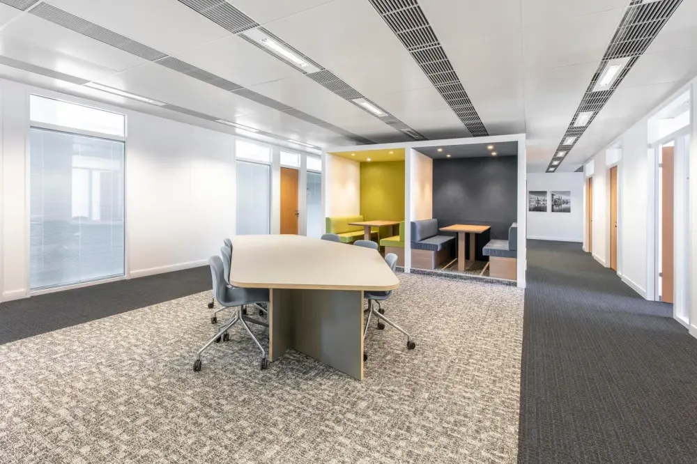 Regus IL, Glenview - Prairie Glen, Coworking desk, Glenview, IL