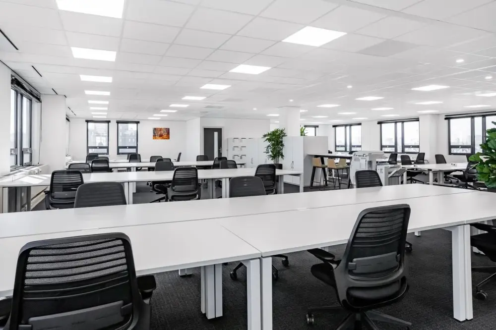 Regus Nanjing, Jinchuang Digital Building, Coworking desk, Nanjing