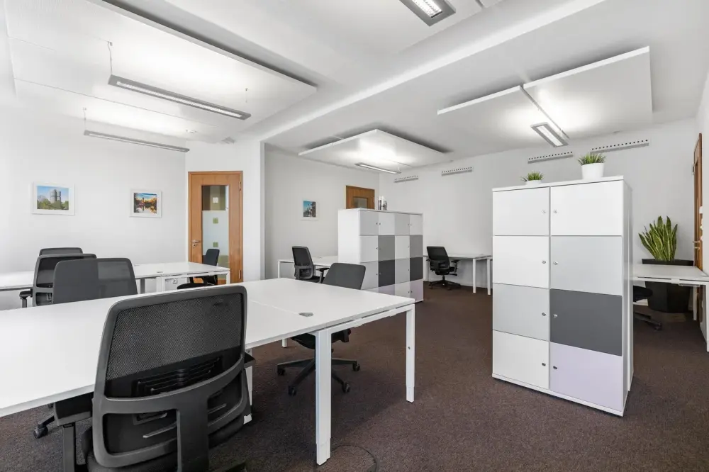 Regus IL, Oak Park - Oak Park, Coworking desk, Oak Park, IL